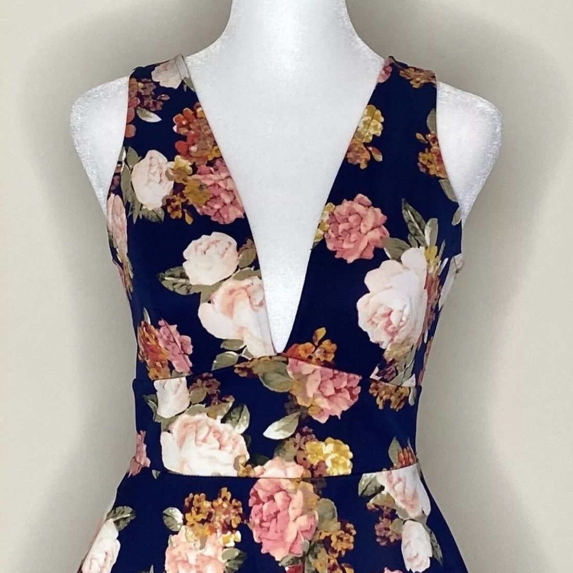 Forever 21 Forever 21 Classic Navy Floral Print Sleeveless Dress Size L / US 10 / IT 46 - 4 Thumbnail