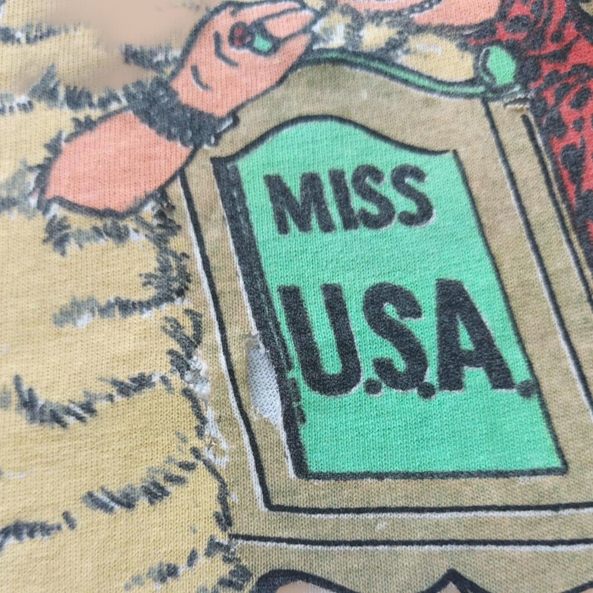 Vintage Vintage 80's "Miss Piggy" Hanes Tee Size US L / EU 52-54 / 3 - 5 Thumbnail