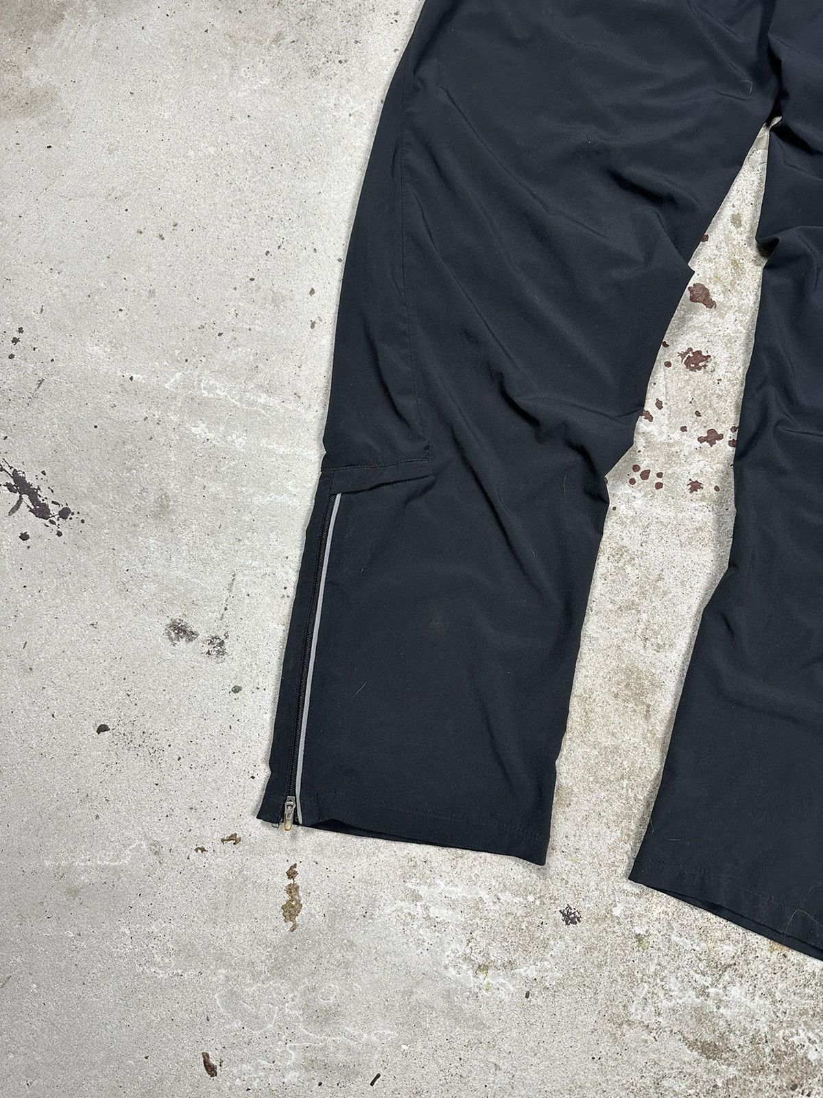Nike × Vintage Vintage Y2K Nike Black Track Pants Swoosh Baggy Size US 34 / EU 50 - 4 Thumbnail