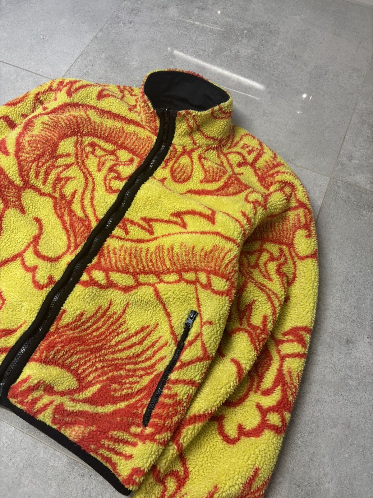 Stussy Stussy Dragon Sherpa Reversiable Yellow And Black Size US S / EU 44-46 / 1 - 2 Thumbnail