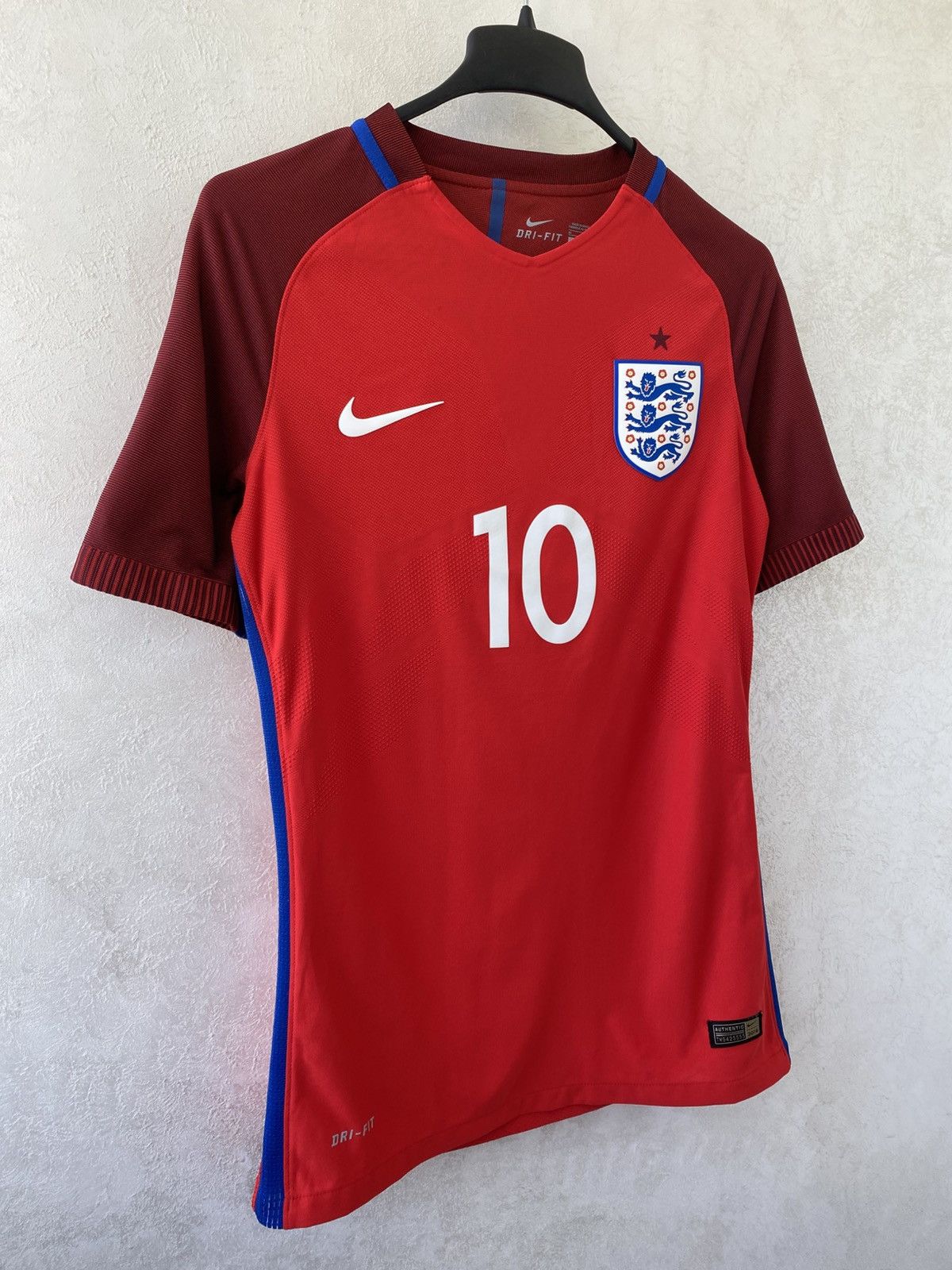 Nike ENGLAND 2016 PLAYER ISSUE #10 ROONEY FOOTBALL SHIRT NIKE Size US M / EU 48-50 / 2 - 3 Thumbnail