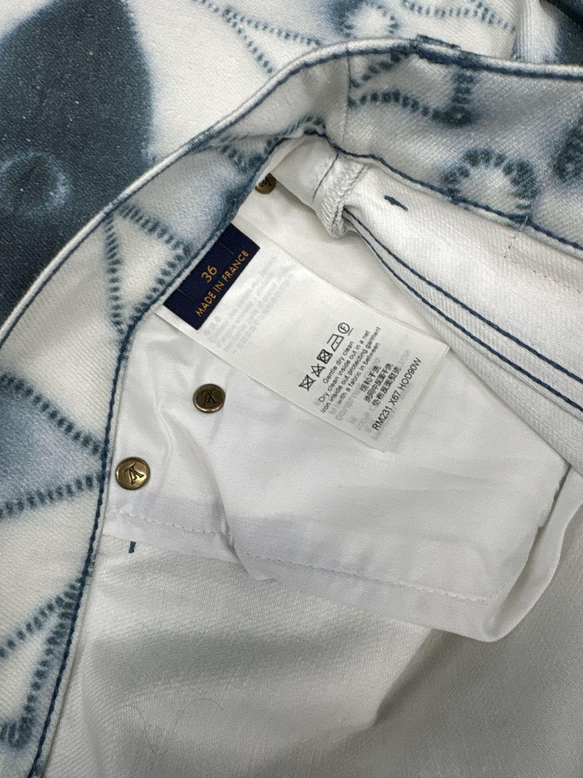 Louis Vuitton Louis Vuitton Monogram Spray Denim Jeans White Blue Size 36 Size US 36 / EU 52 - 6 Thumbnail