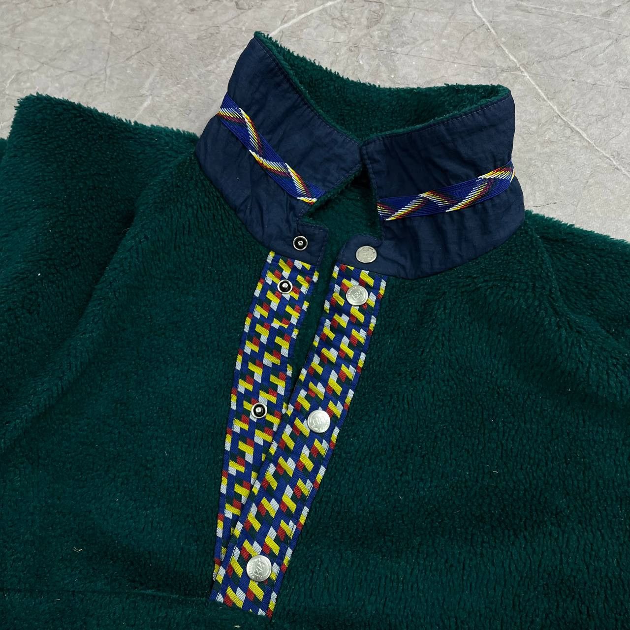 Vintage Vintage Helly Hanses Sherpa Fleece Sweatshirt Size L Size US L / EU 52-54 / 3 - 9 Thumbnail