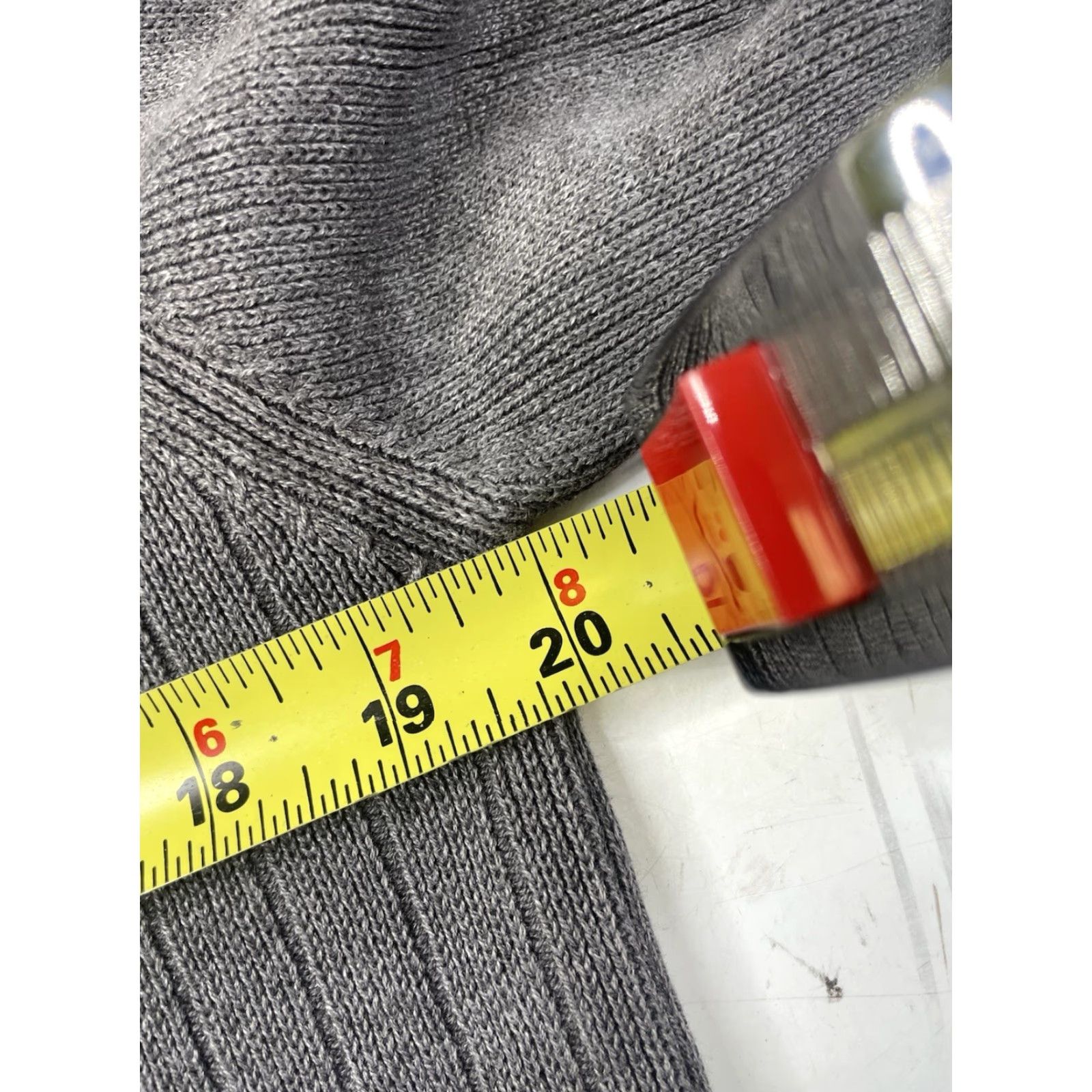 Abercrombie & Fitch VINTAGE Abercrombie & Fitch Sweater Mens M Ribbed Knit V Neck Pullover Gray Embroidered Check Size US M / EU 48-50 / 2 - 5 Thumbnail