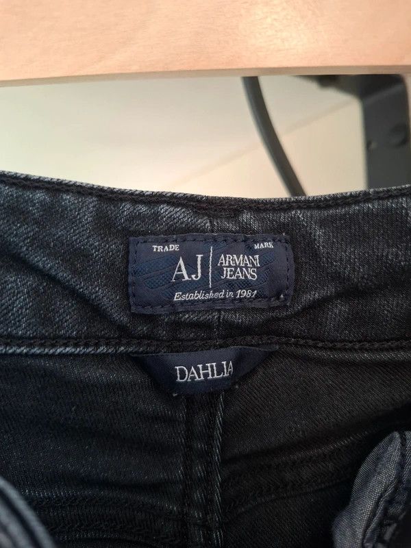 Armani Armani Jeans Dahlia jeans size 31 black Size 31" - 2 Thumbnail