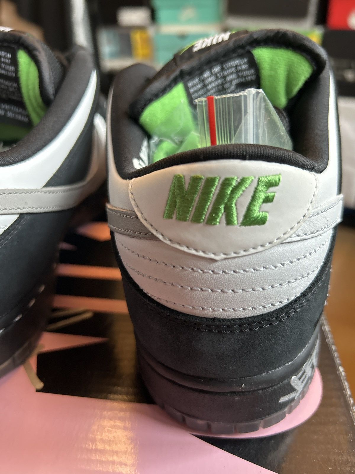 Nike Jeff staple signed pigeon nike sb dunk Size US 10.5 / EU 43-44 - 11 Thumbnail