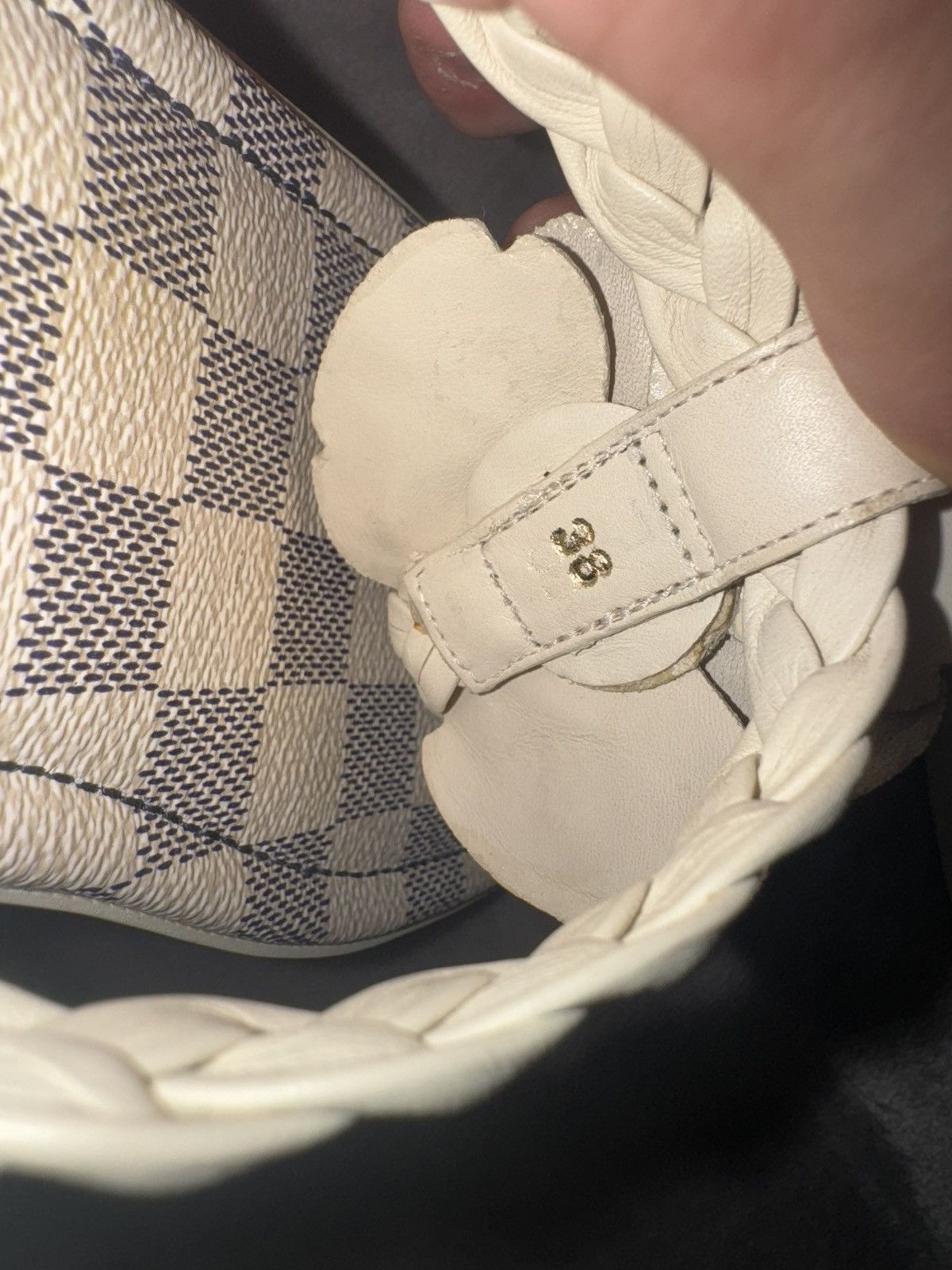 Louis Vuitton Louis Vuitton Sandals Flip Flops Damier Azur Size US 7.5 / IT 37.5 - 6 Thumbnail