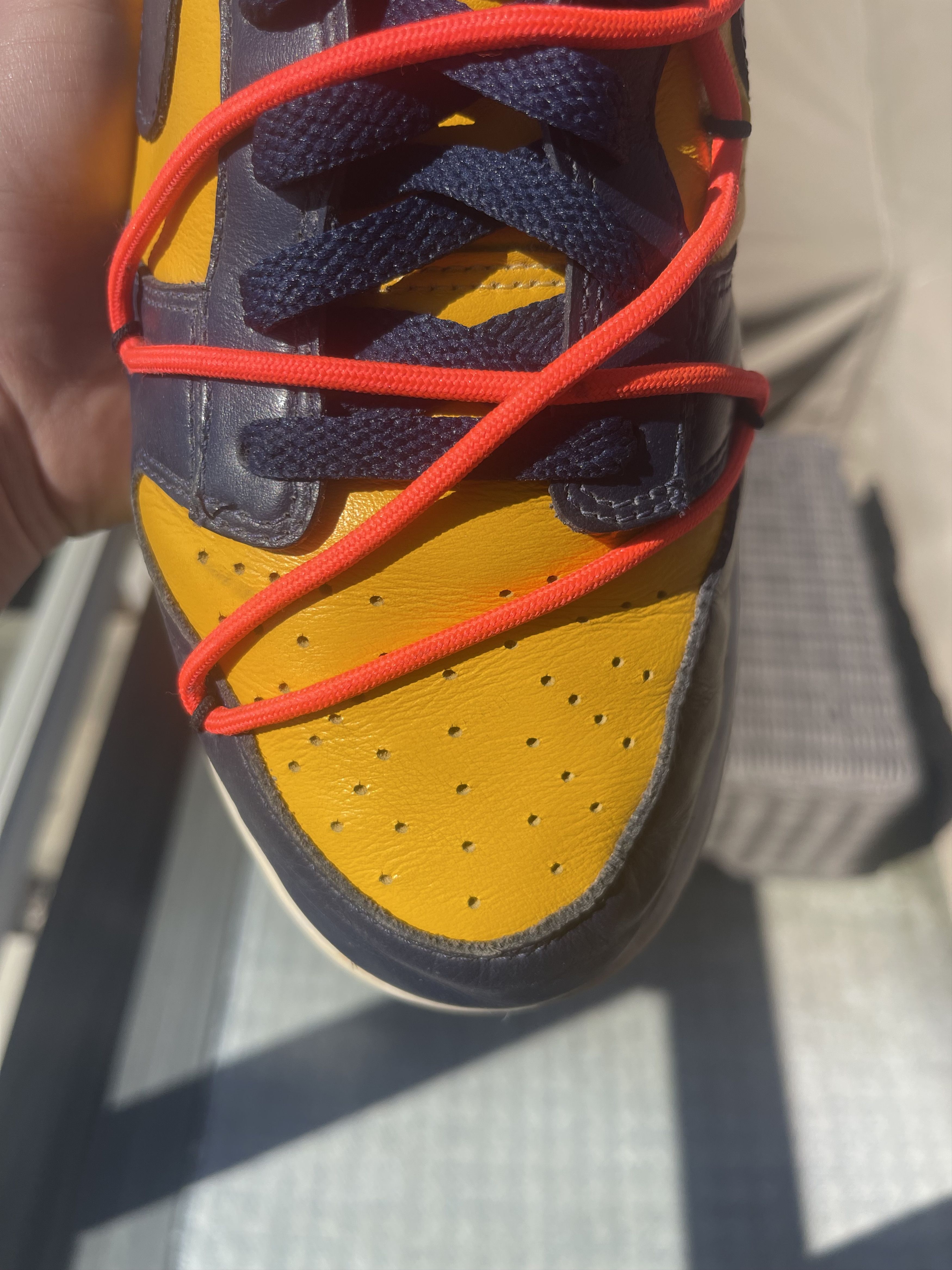 Nike × Off-White Off White Dunk Low Michigan Size 12 Size US 12 / EU 45 - 2 Thumbnail