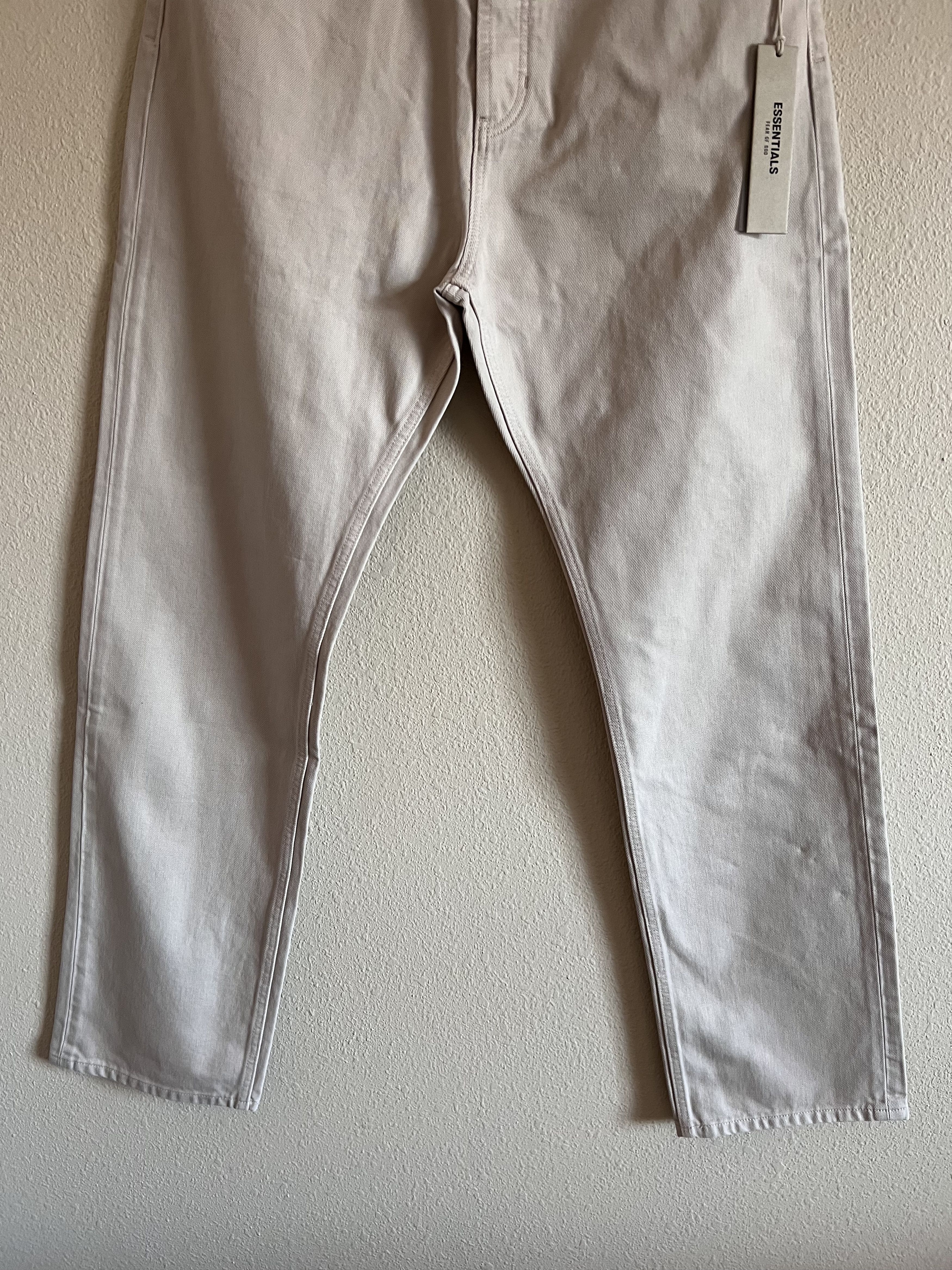 Essentials Fear of God Essentials 5 Pocket Jeans in Silver Cloud Size US 32 / EU 48 - 3 Thumbnail