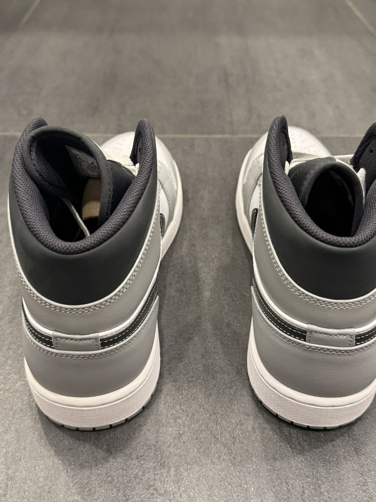 Nike Jordan 1 Mid Light Smoke Grey Size US 13 / EU 46 - 4 Thumbnail