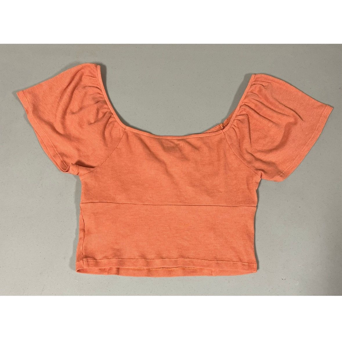 American Eagle Outfitters Orange Solid Flounce Sleeve Crop Top Shirt Blouse Size S 🍊✨ Size S / US 4 / IT 40 - 4 Thumbnail