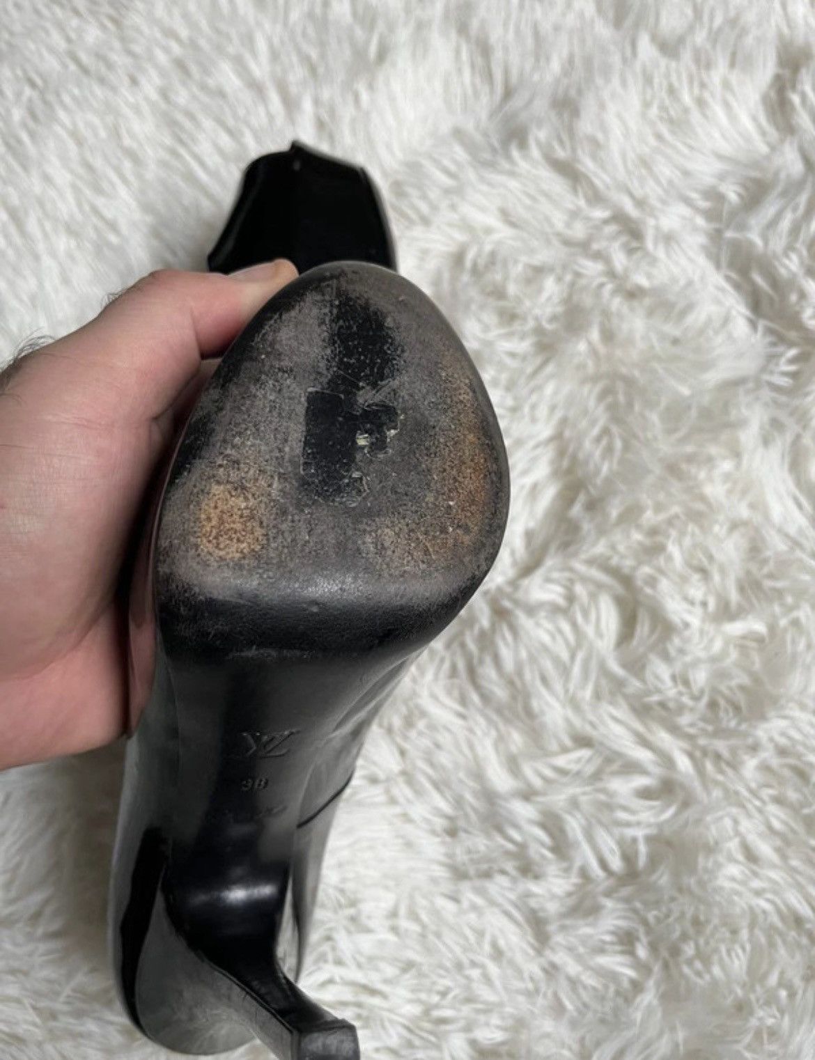 Louis Vuitton Louis Vuitton lock edition heels Size US 8 / IT 38 - 8 Thumbnail