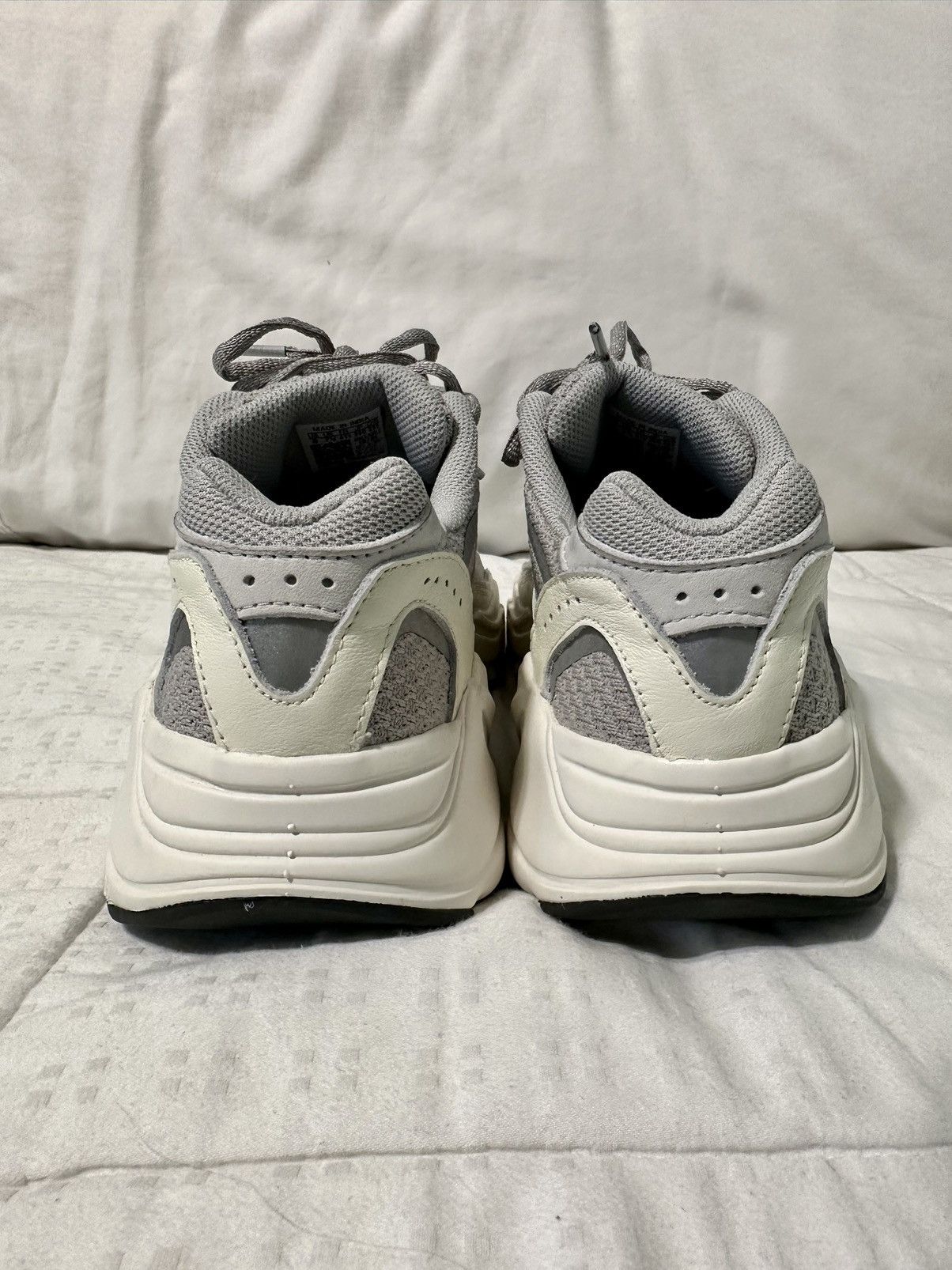 Adidas Yeezy 700v2 Static(2022) size 8 Size US 8 / EU 41 - 6 Thumbnail