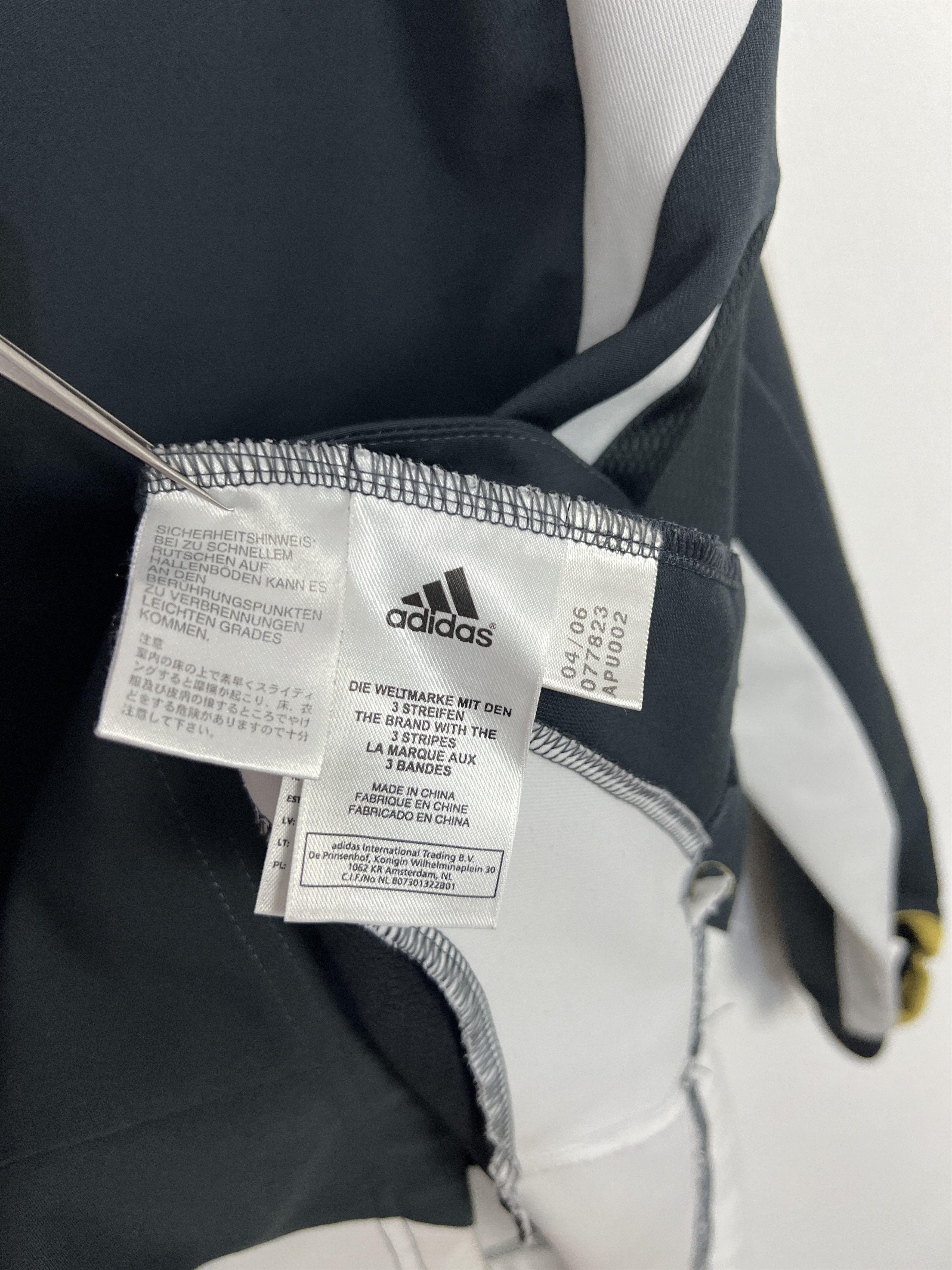 Adidas Vintage Adidas Real Madrid Football Sweatshirt Train Size US S / EU 44-46 / 1 - 9 Thumbnail