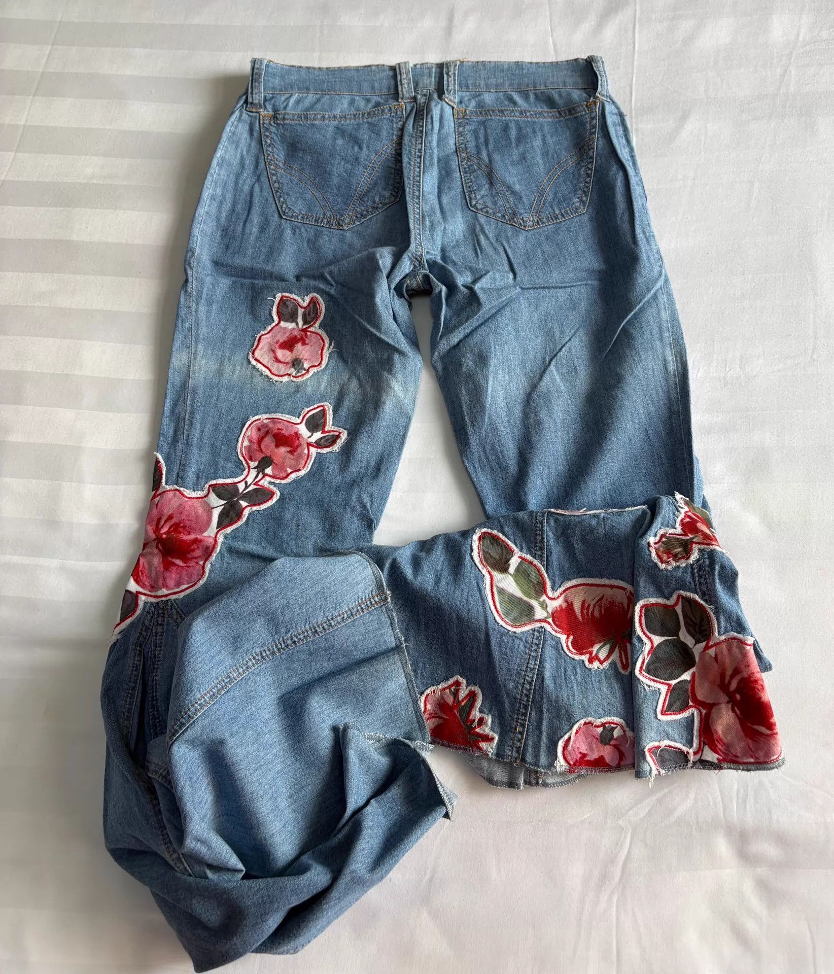 Dolce & Gabbana D&G Vintage Flower Patchwork Oversized Flare Jeans Size 26" / US 2 / IT 38 - 9 Thumbnail