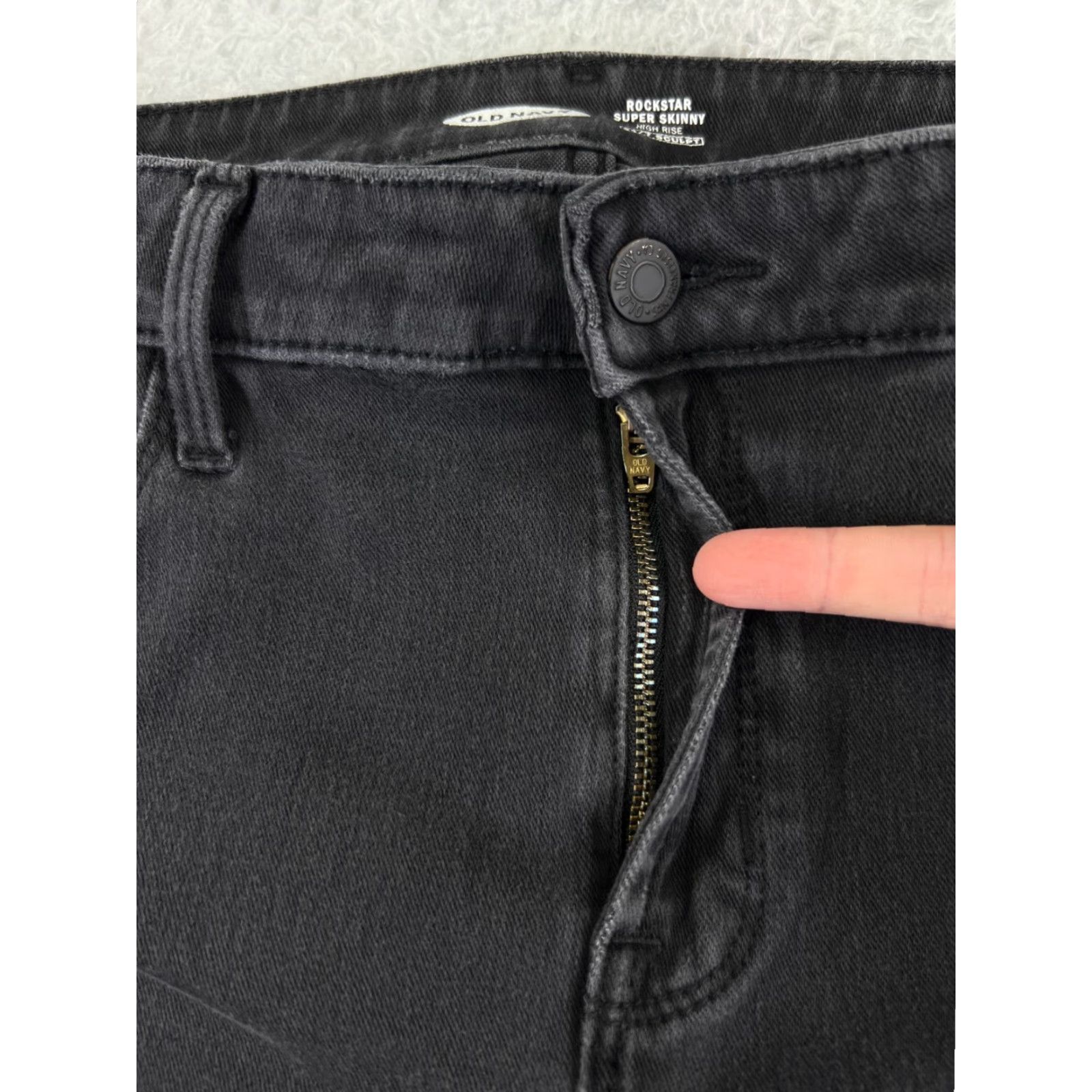 Old Navy Old Navy Pants Womens 10 Black Denim Jeans Rockstar High Rise Super Skinny 30x27 Size 32" / US 10 / IT 46 - 5 Thumbnail