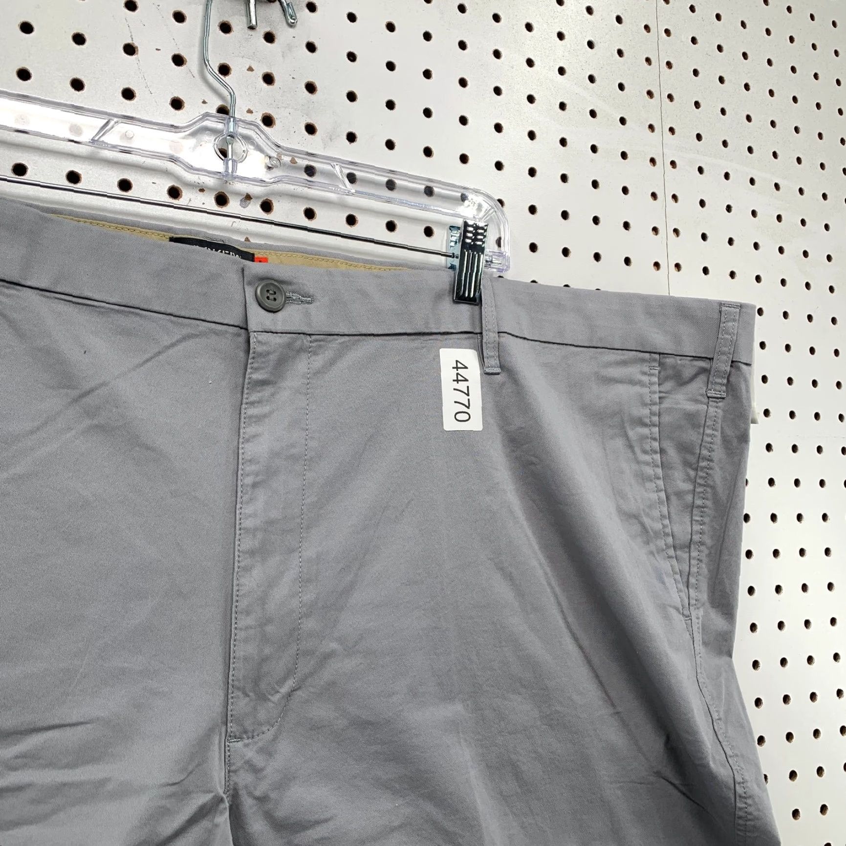 Dockers DOCKERS Chino Shorts Big & Tall 56X9.5 Gray Stretch Casual Men's Shorts 56 in Inseam 9.5 in Cotton Chino Size US 40 / EU 56 - 3 Thumbnail