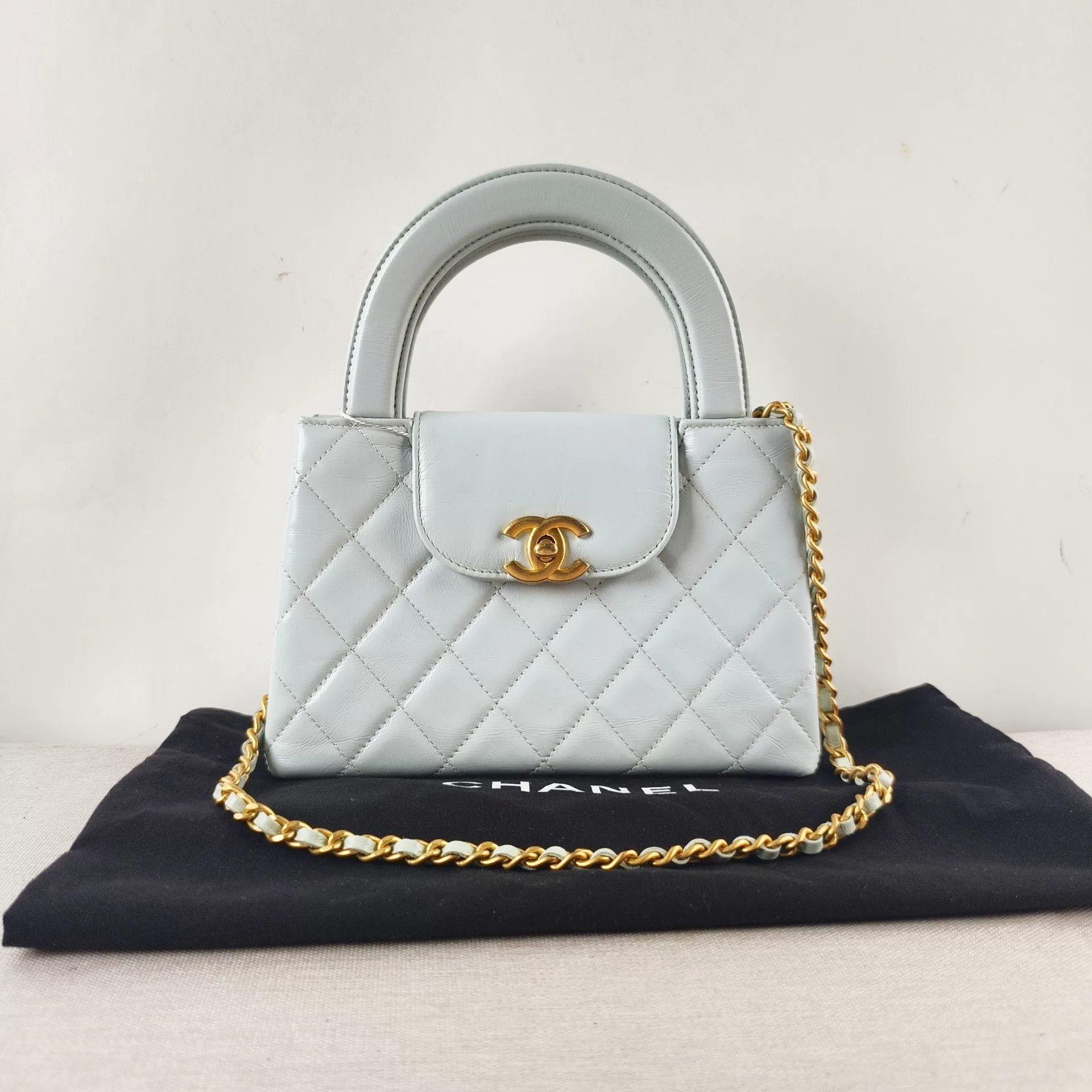 Chanel Pre-loved Bag Very good condition Size ONE SIZE - 1 Thumbnail