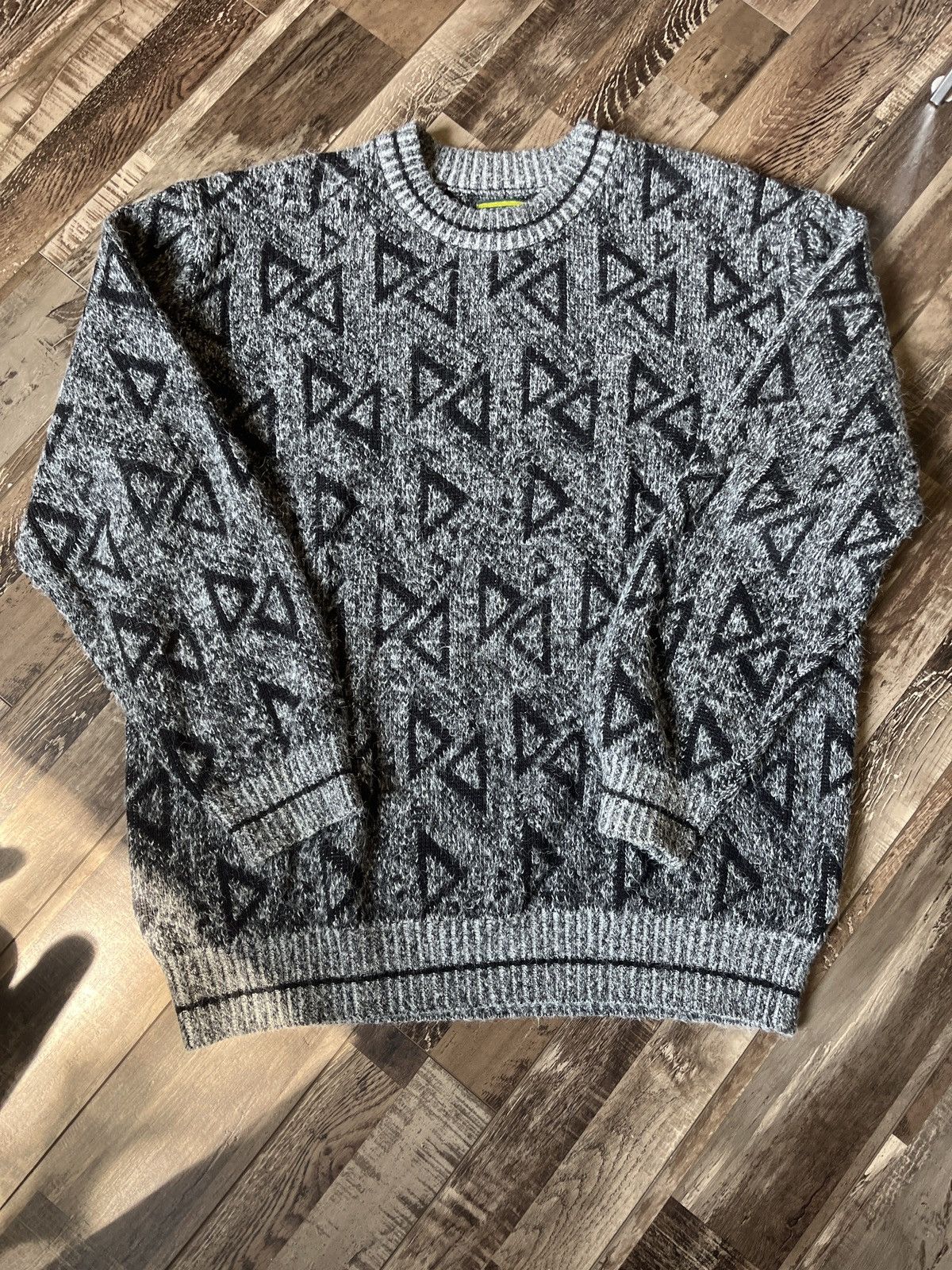 Vintage Vintage 90s looking sweater Size US XL / EU 56 / 4 - 1 Preview