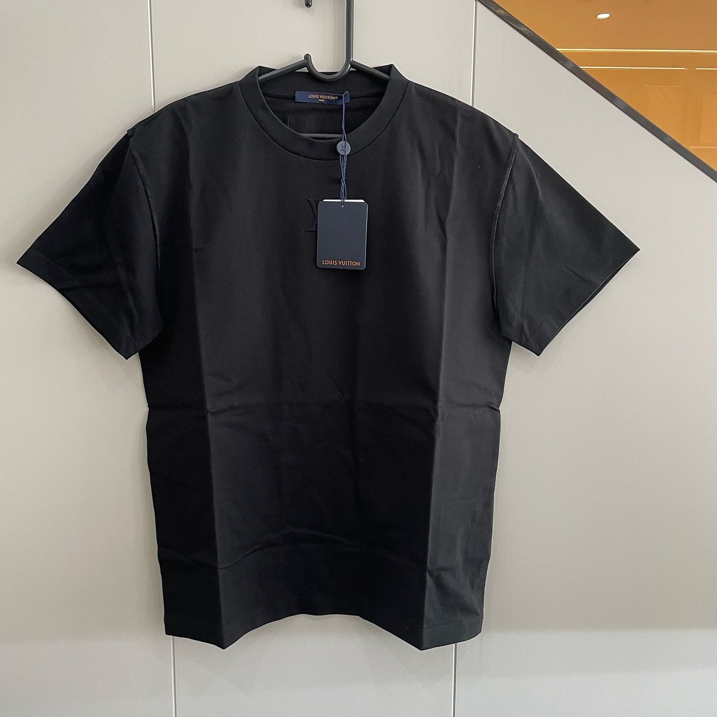 Louis Vuitton Louis Vuitton Logo T-Shirt Size M Size US M / EU 48-50 / 2 - 1 Thumbnail