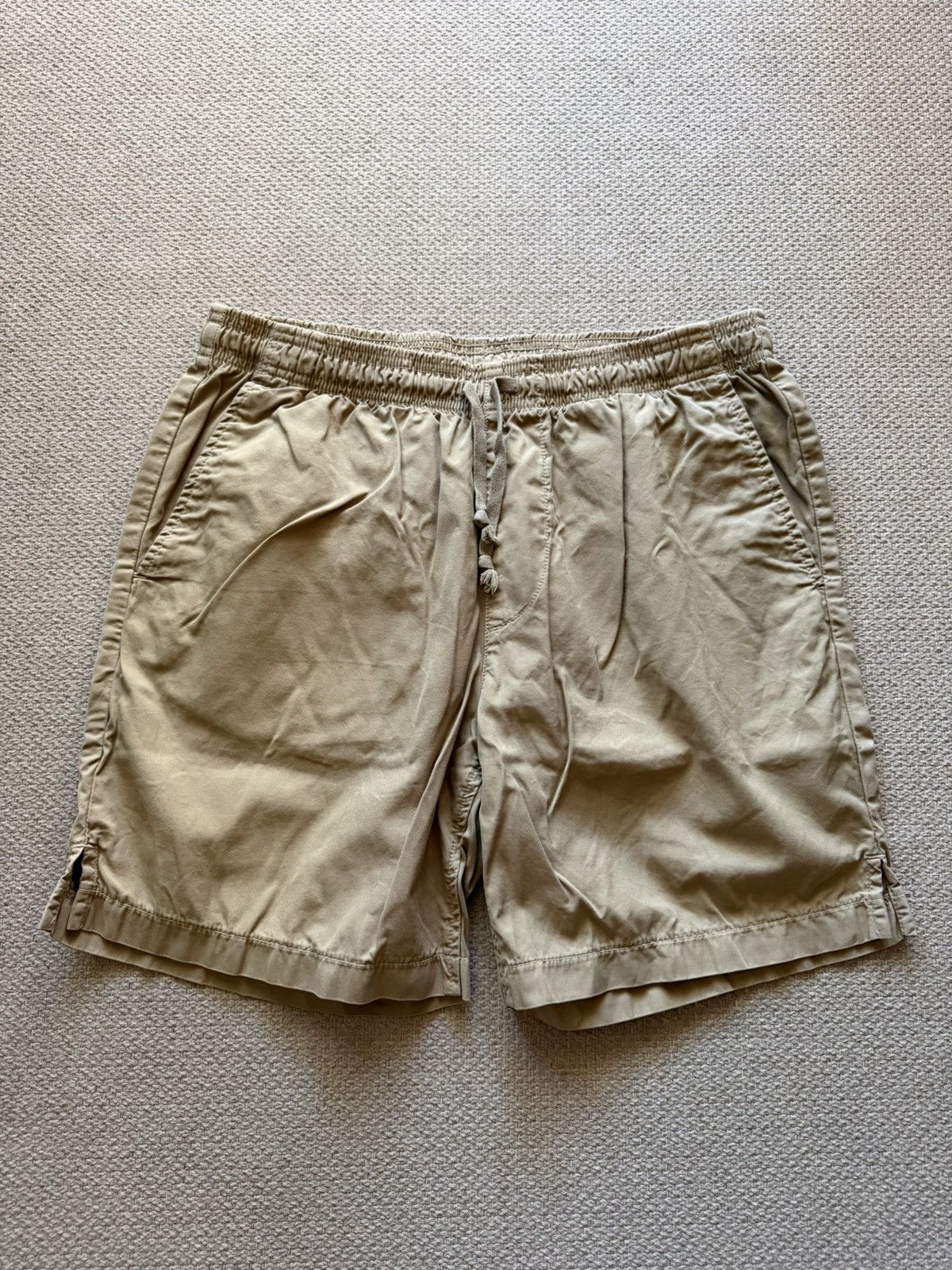 Save Khaki United Easy Shorts Size US 32 / EU 48 - 1 Thumbnail