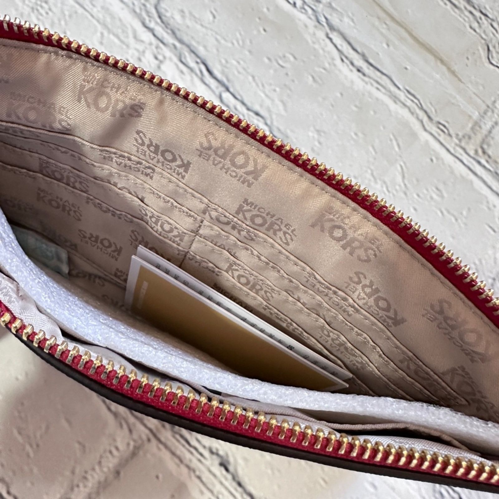 Michael Kors NWT Michael Kors Illustrations Beijing City Clutch in Red Size ONE SIZE - 5 Thumbnail