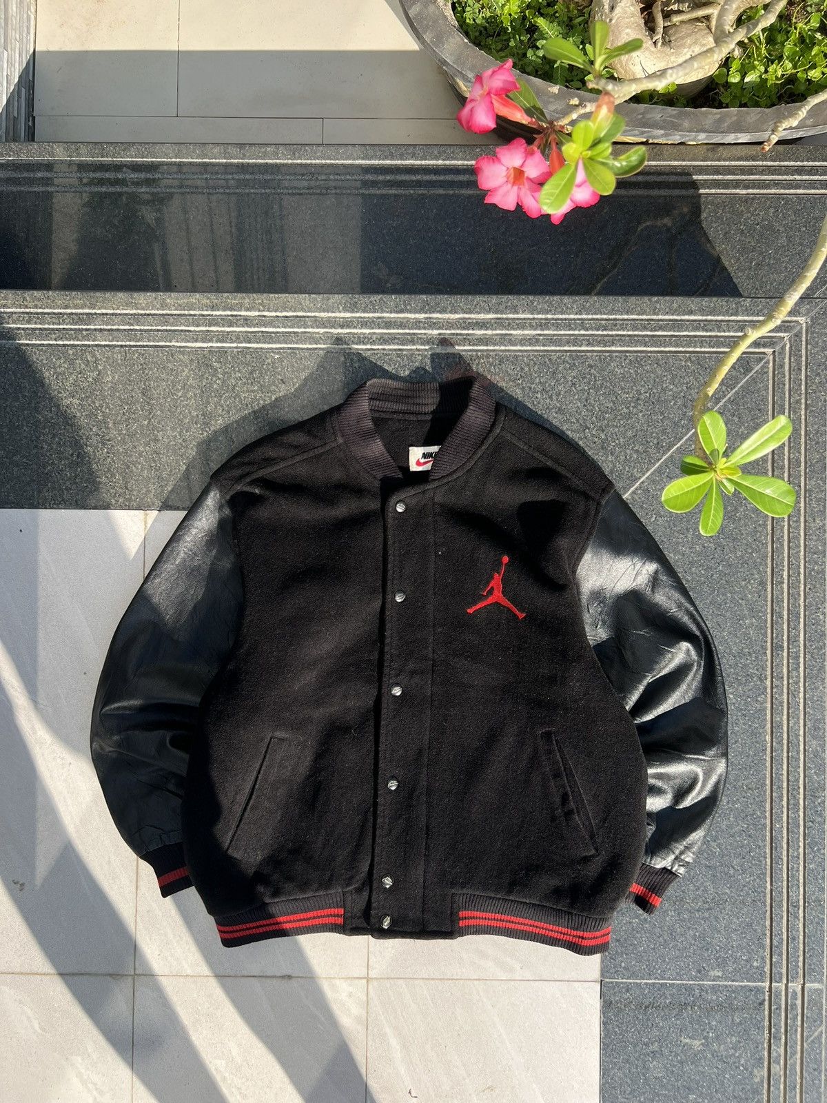 Nike 90s Nike Jordan Vintage OG Varsity Wool/Leather Jacket Size US L / EU 52-54 / 3 - 2 Thumbnail