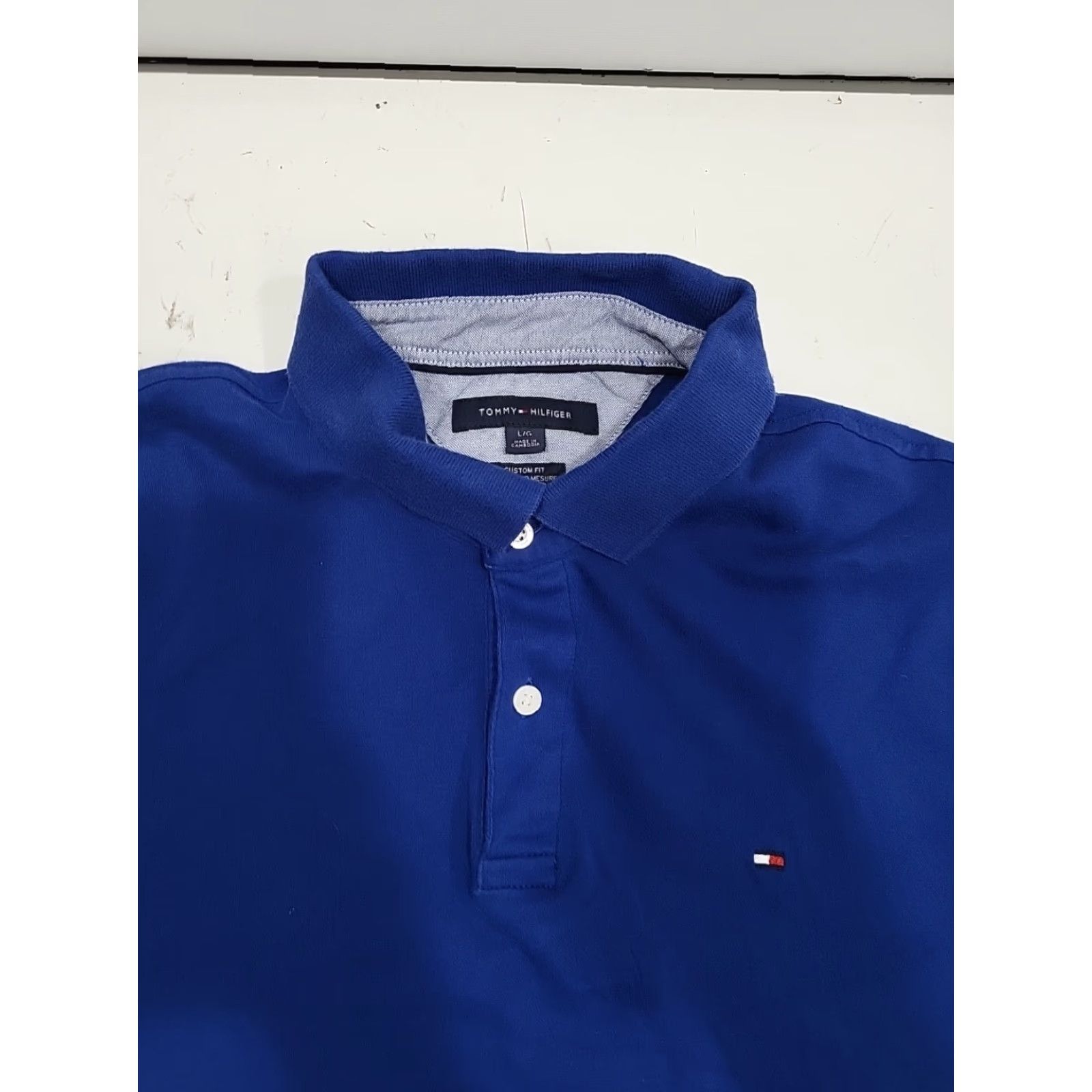 Tommy Hilfiger VINTAGE Tommy Hilfiger Polo Shirt L Men 42 in 28 in Blue Solid Short Sleeve Slimming 4 Seasons Classic Logo Golf Size US L / EU 52-54 / 3 - 2 Thumbnail