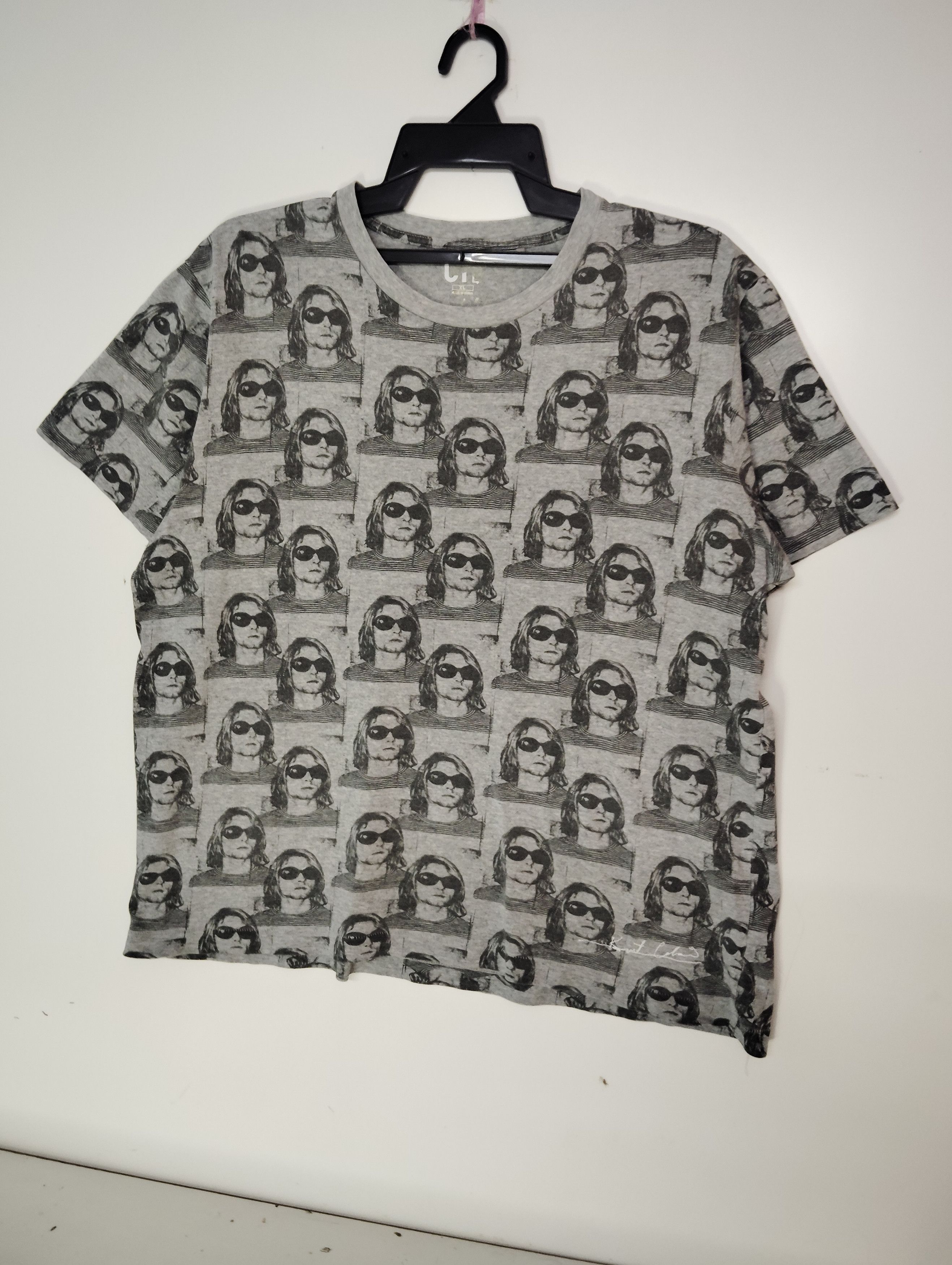 Uniqlo Full Print Kurt Cobain MugShot Size US L / EU 52-54 / 3 - 1 Thumbnail