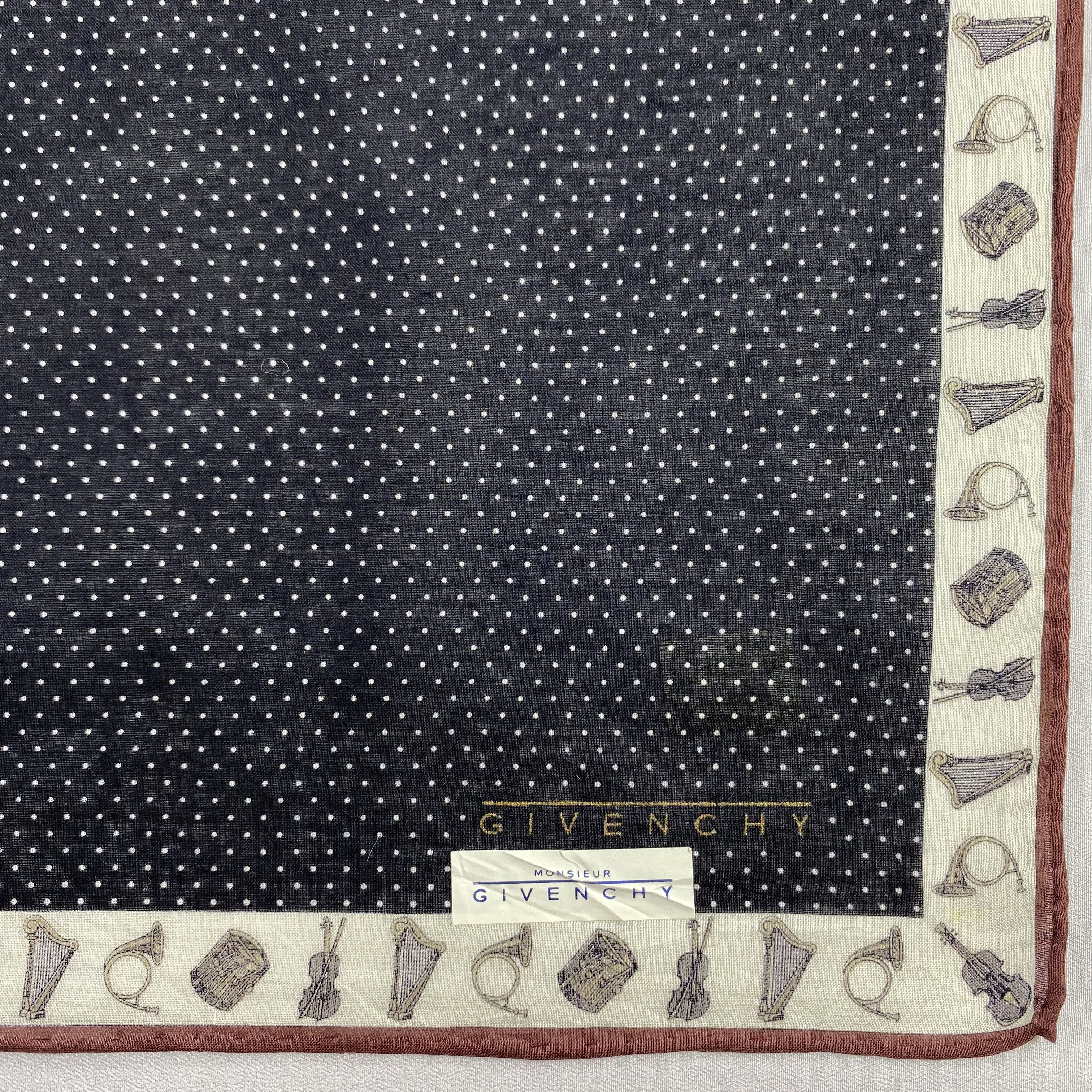 Vintage NWT Givenchy Bandana/ Handkerchief / Neckerchief-P727 Size ONE SIZE - 3 Thumbnail