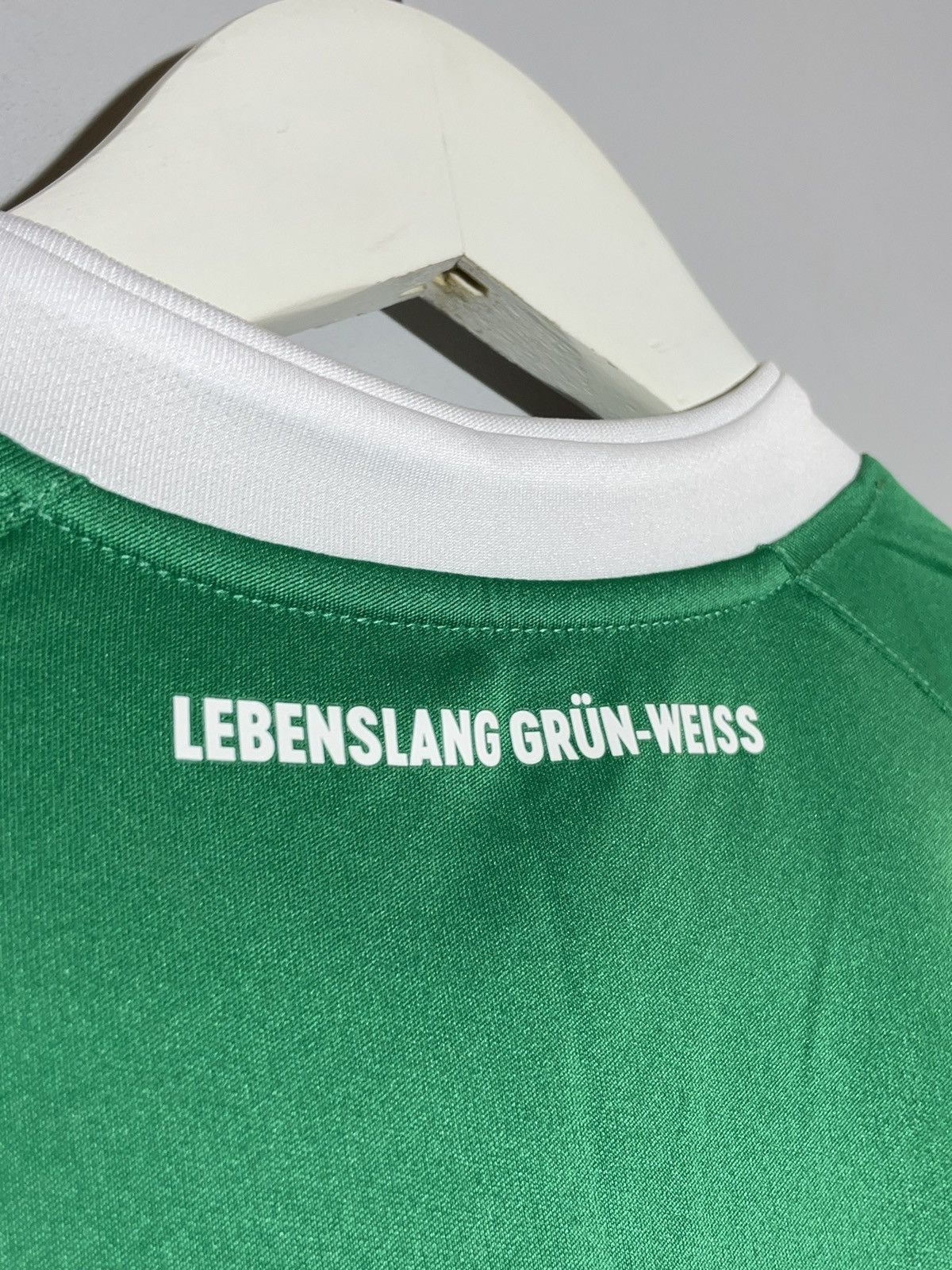 Umbro Werder Bremen Umbro 2020-21 Home Y2k Football Shirt Size US S / EU 44-46 / 1 - 8 Thumbnail
