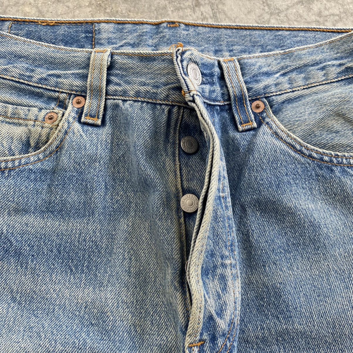 Levi's Size 28x33 Vintage 90’s Levis 501 Light Blue Jeans Size US 28 / EU 44 - 10 Thumbnail
