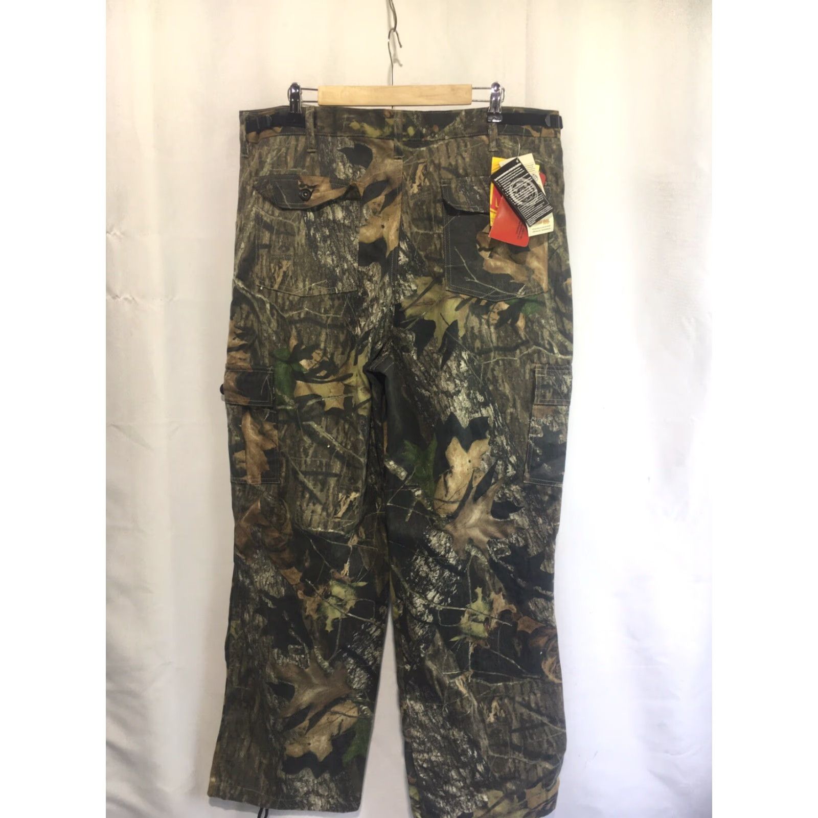 Vintage FIELDSTAFF BY MOSSY OAK Pants Cargo Camouflage Green Print - Men L Cargo Pants Camouflage Green Mossy Oak FIELDSTAFF Mens Size L Size US 33 - 3 Thumbnail