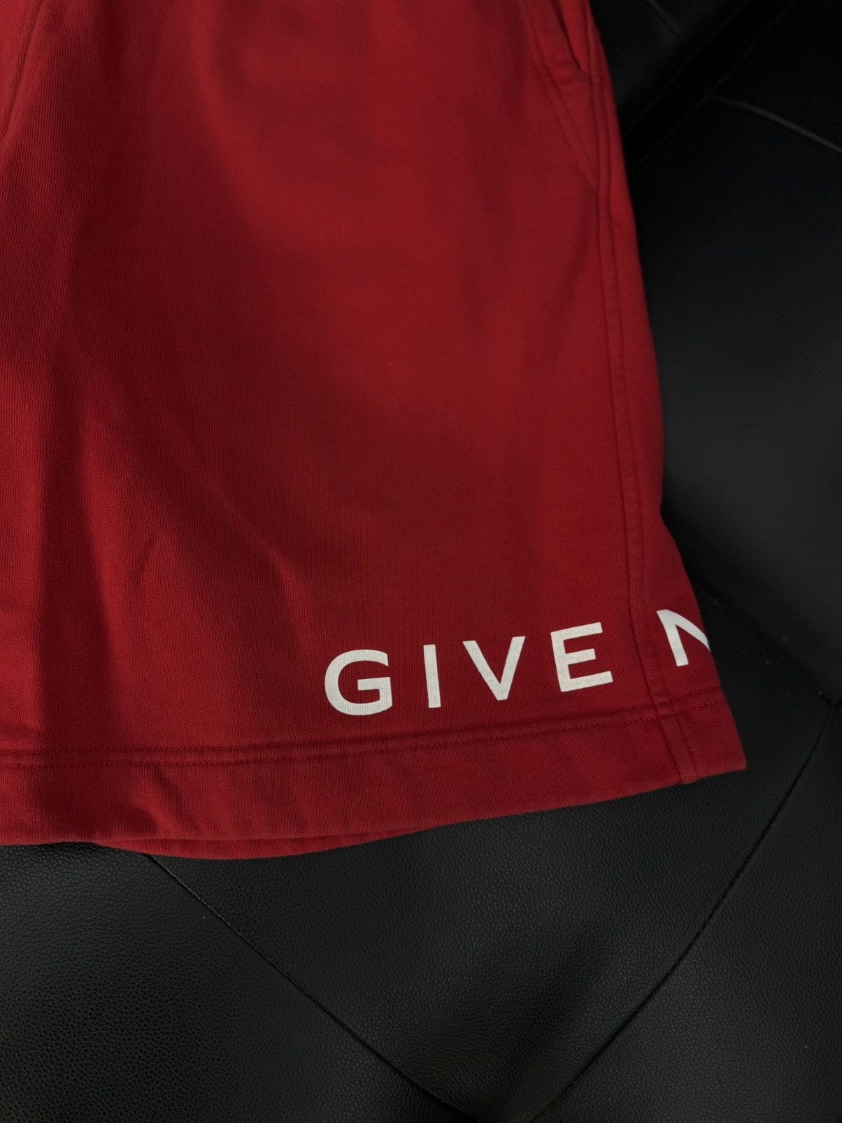 Givenchy Givenchy Red Logo Summer Shorts Size Large 🧼 Size US 31 - 2 Thumbnail