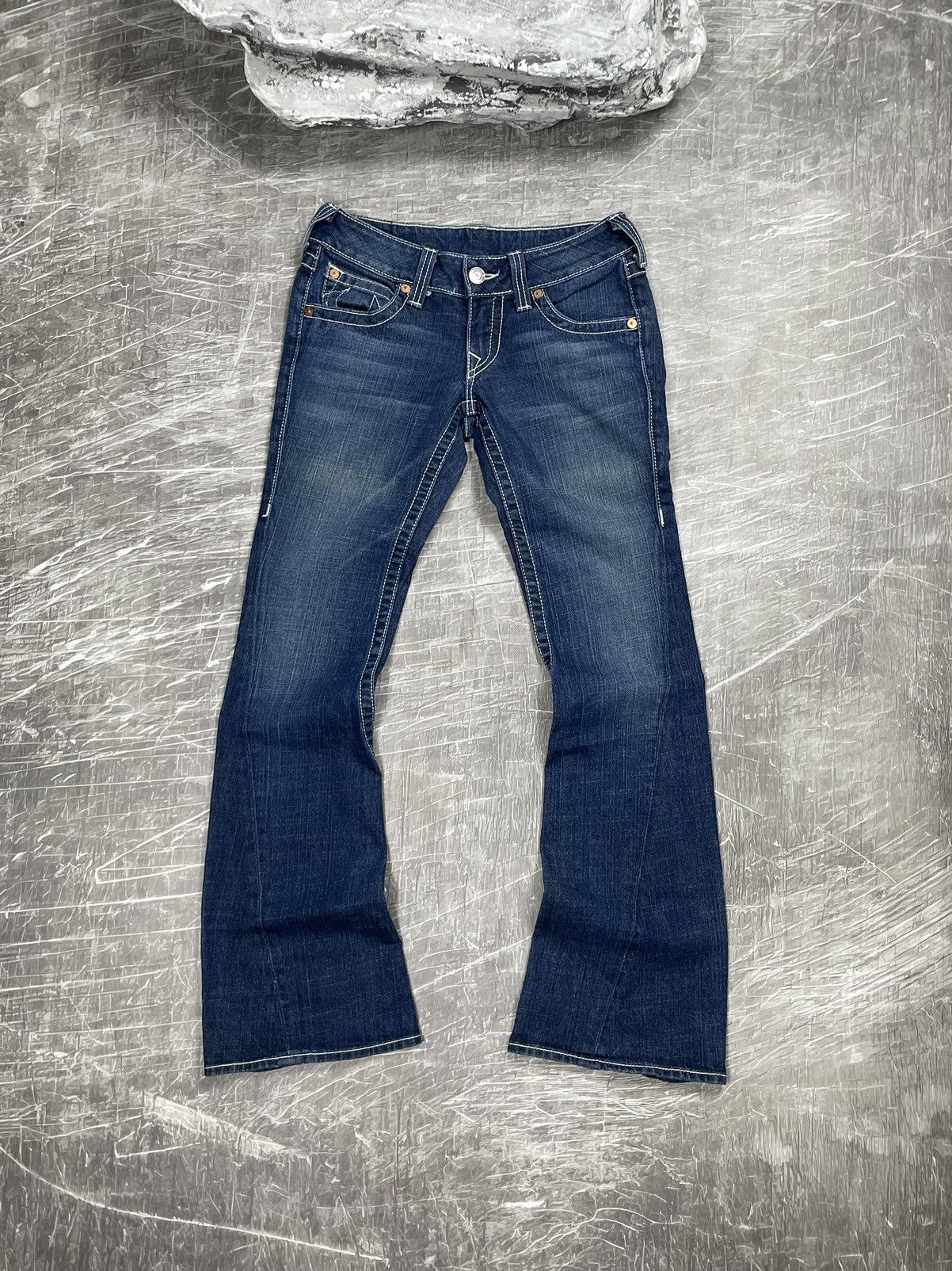 True Religion True Religion Rare Vintage Flared Contrast Stitch Y2K Jeans Size 26" / US 2 / IT 38 - 3 Thumbnail