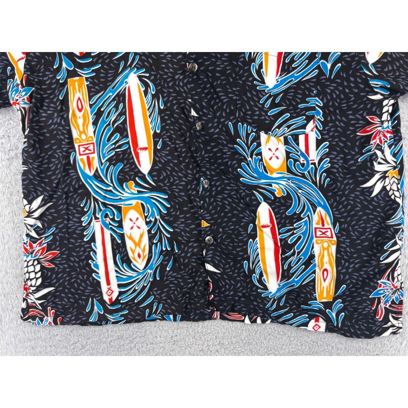 Vintage Jammin Shirts Button-Up Shirt Men 2XL Blue Surfboard Pineapple Hawaiian Rayon Floral Vacation Relaxed Short Sleeve Collared Button Navy/Blue Womens? Size US XXL / EU 58 / 5 - 5 Thumbnail