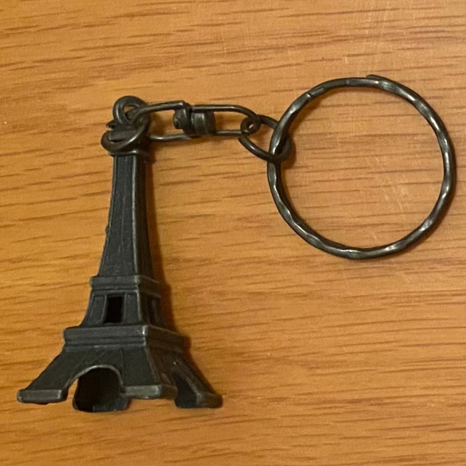 Commune De Paris Bronze Eiffel Tower Vintage Keychain. Made In Paris France Size ONE SIZE - 2 Thumbnail