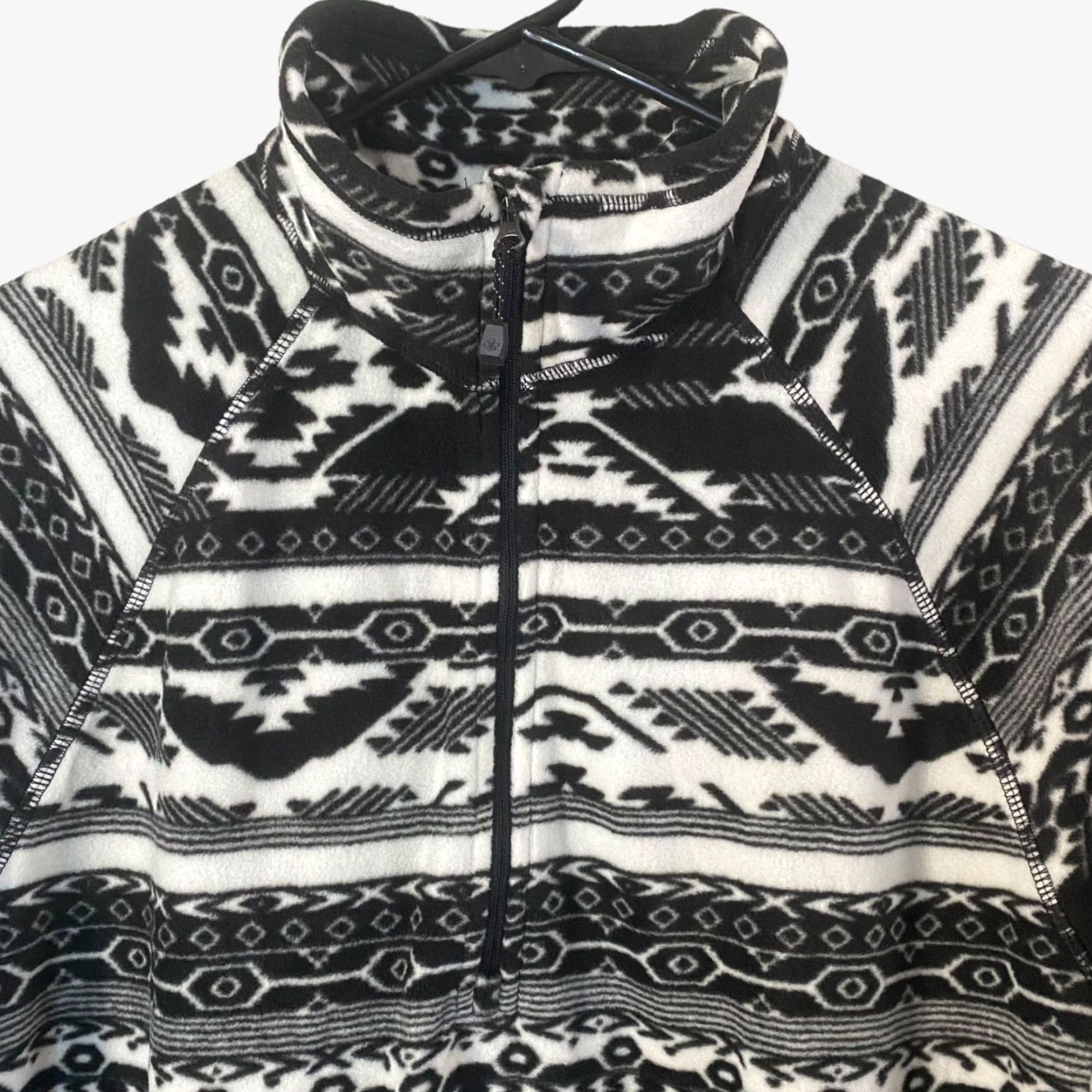 Eddie Bauer VINTAGE Eddie Bauer Ultra Soft Fleece 1/4 Zip Sweater Womens XL Black Aztec Pullover Size XL / US 12-14 / IT 48-50 - 5 Thumbnail