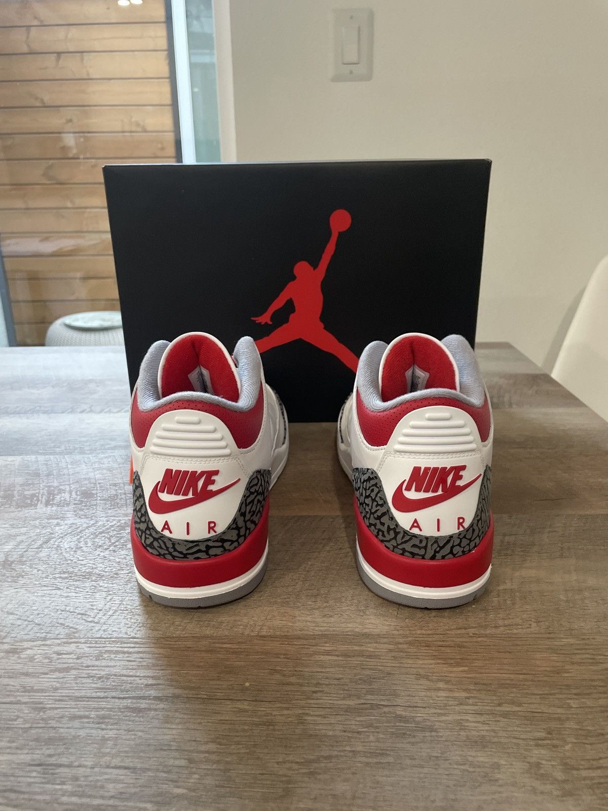 Jordan Brand Air Jordan 3 Retro Size US 11 / EU 44 - 1 Thumbnail
