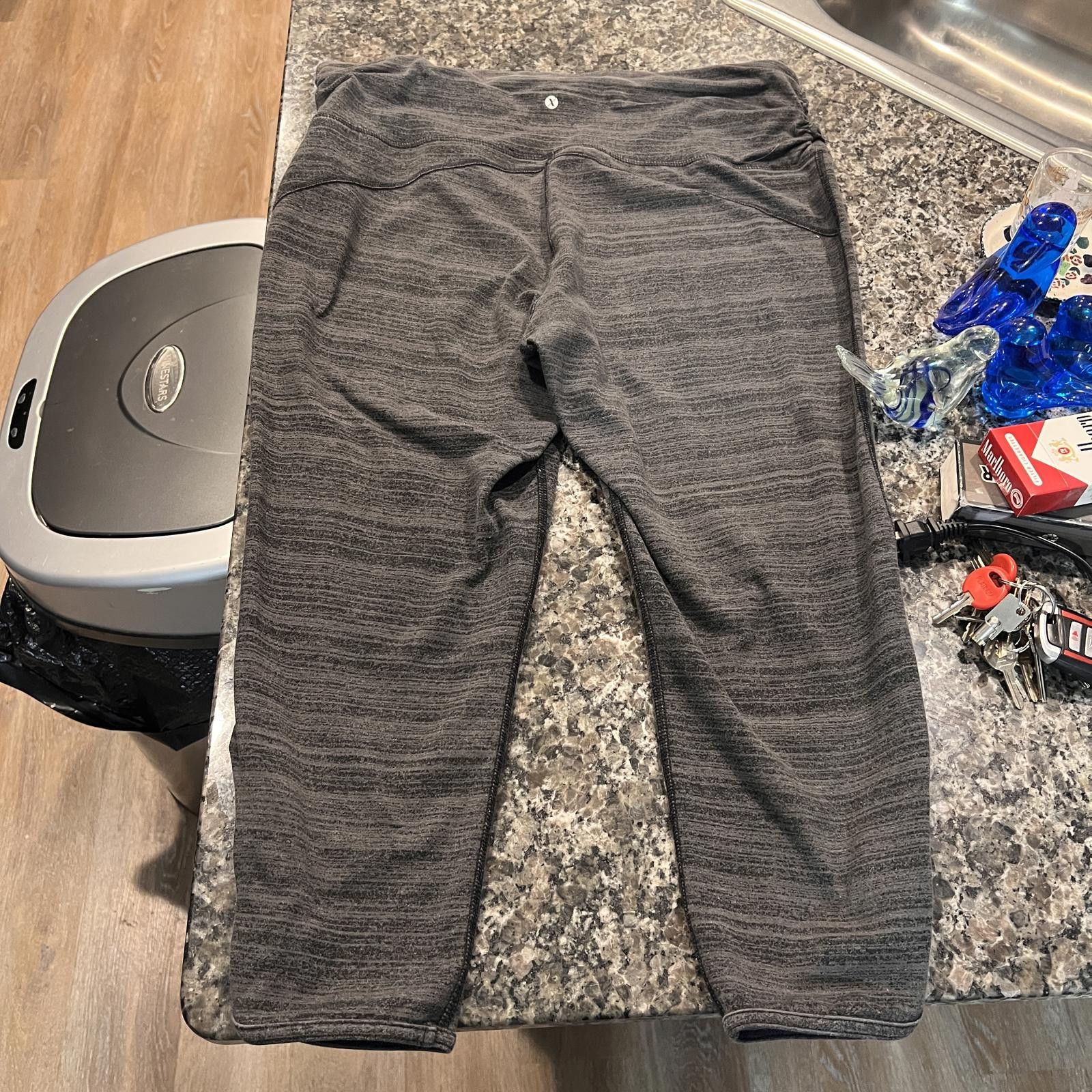 Unknown London Xersion Women's Gray Capri with Side Cutouts Size 36" / US 14 / IT 50 - 3 Thumbnail