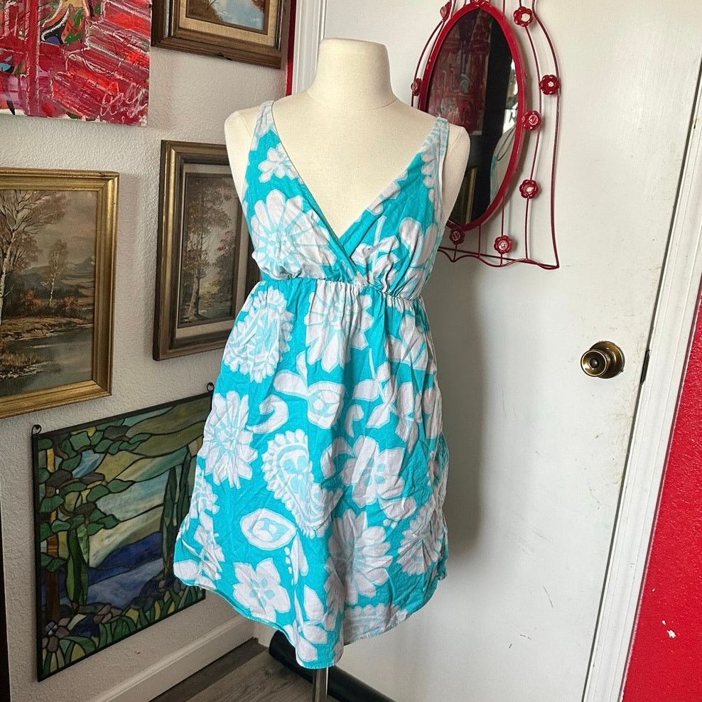 Old Navy old navy blue white floral deep v neck dress Size XS / US 0-2 / IT 36-38 - 1 Thumbnail