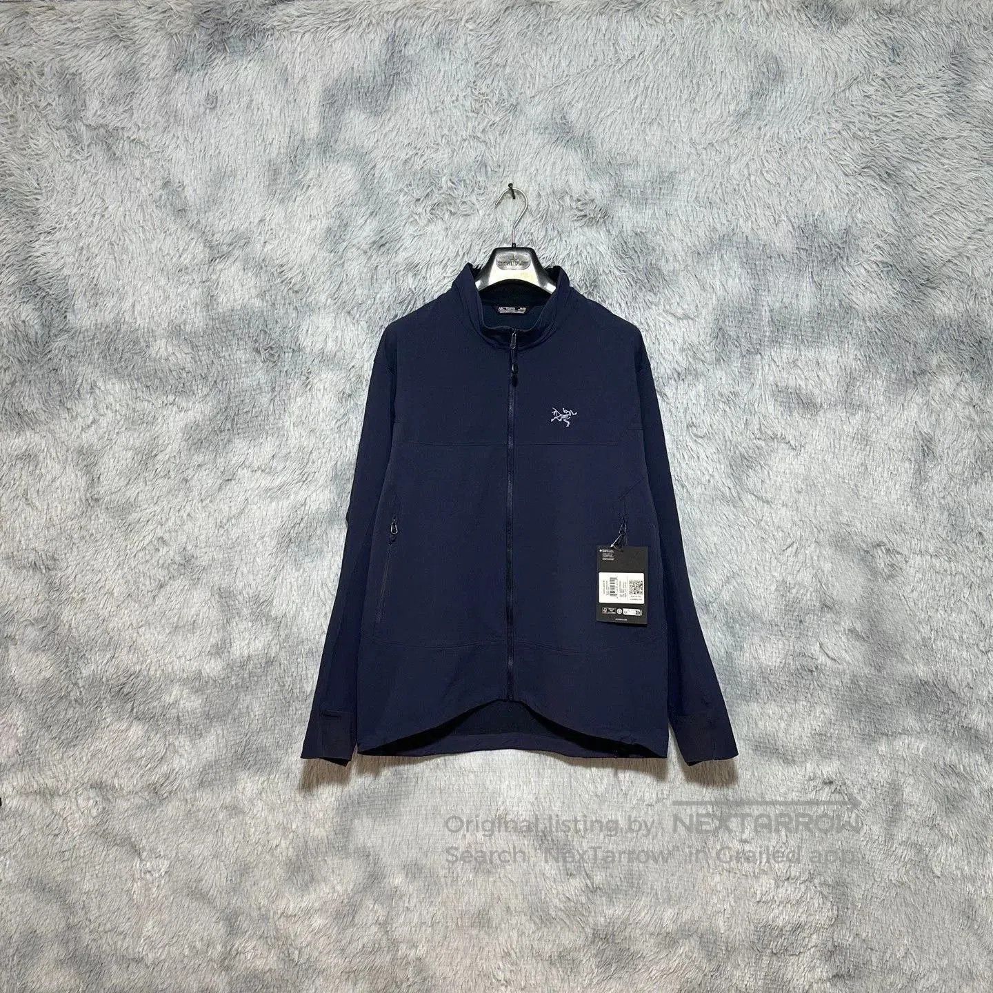 Arc'teryx Arcteryx Gamma Jacket for Men in Blue. Size US XL / EU 56 / 4 - 1 Thumbnail