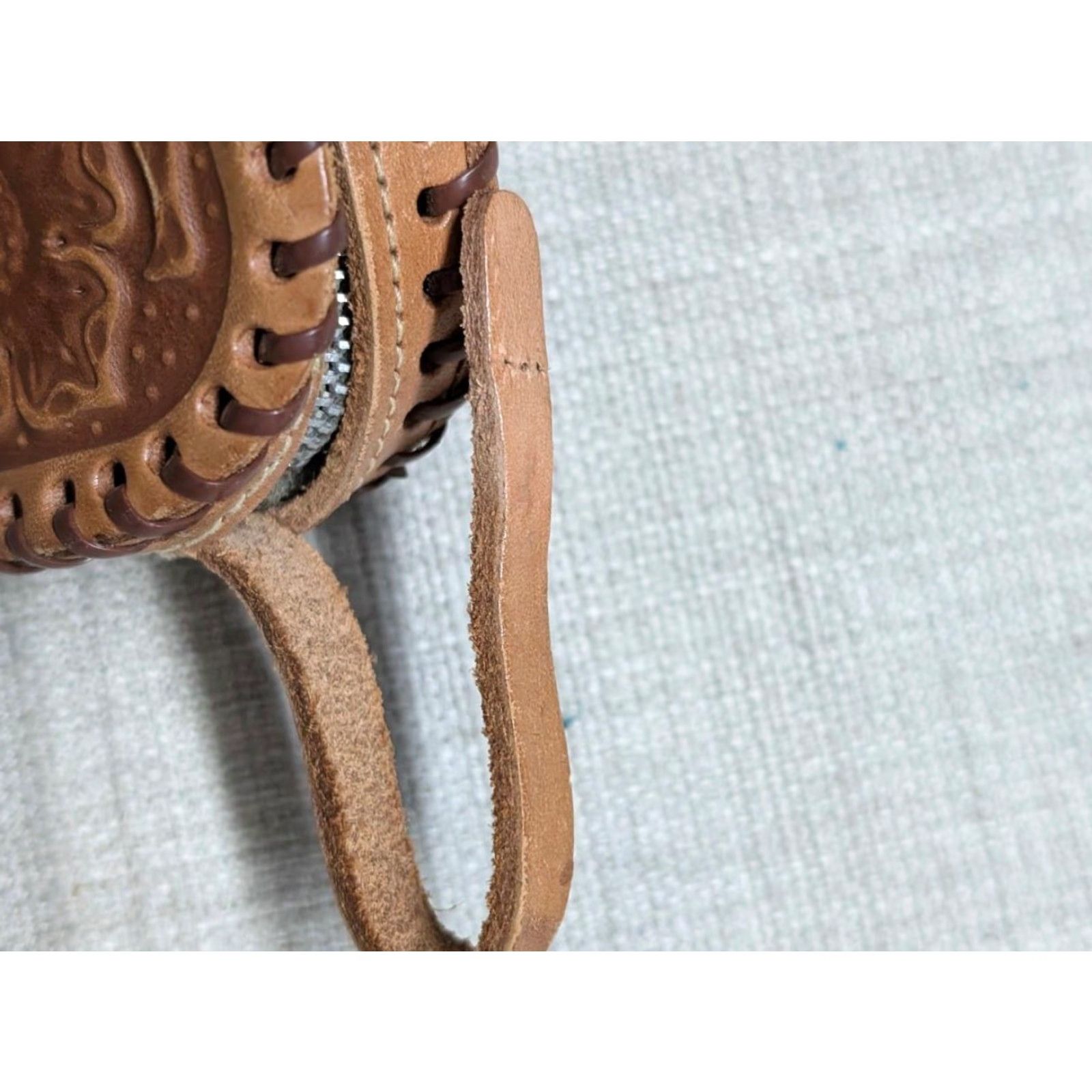 Vintage VINTAGE handcrafted leather 4" coin pouch TOOLED COWBOY WESTERN brown unisex Adults zip purse bag Size ONE SIZE - 3 Thumbnail