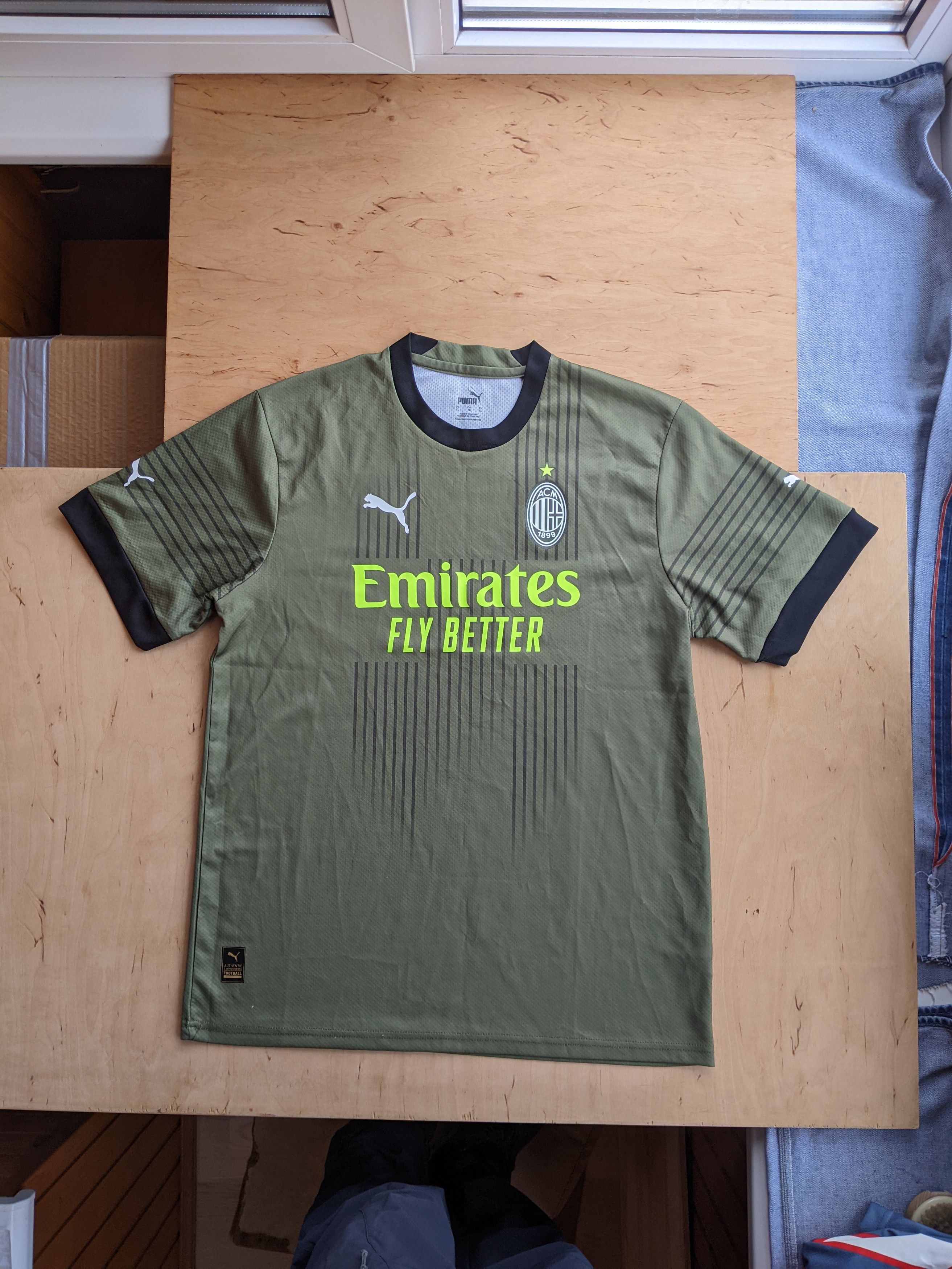 Puma Puma ACM Milan Fly Emirates Soccer Jersey 2022/2023 football Size US XL / EU 56 / 4 - 6 Thumbnail