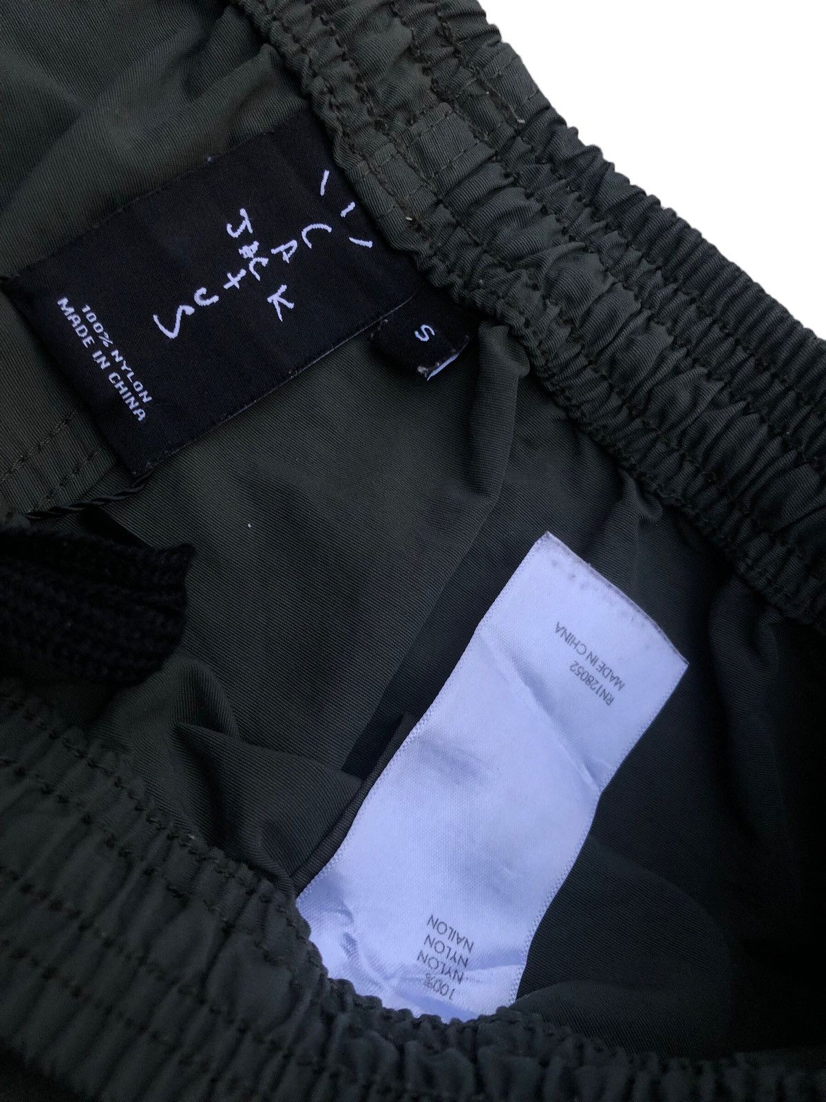 Fragment Design × Travis Scott TRAVIS SCOTT CACTUS JACK FRAGMENT Imagination Shorts Olive Size US 28 / EU 44 - 7 Thumbnail