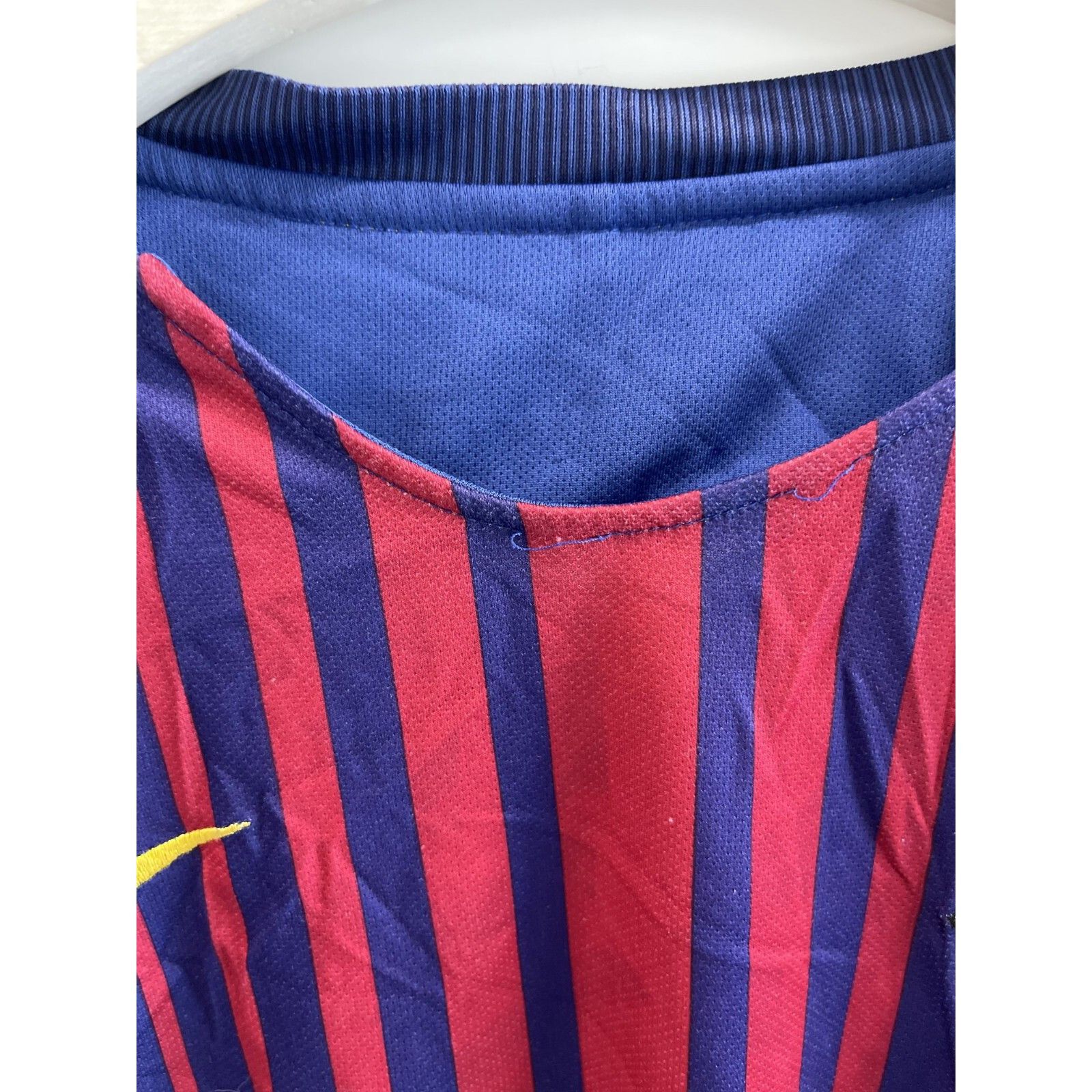 Nike VTG 90S Y2K RARE NIKE FC BARCELONA RAKUTEN UNICEF SOCCER JER Size ONE SIZE - 5 Thumbnail