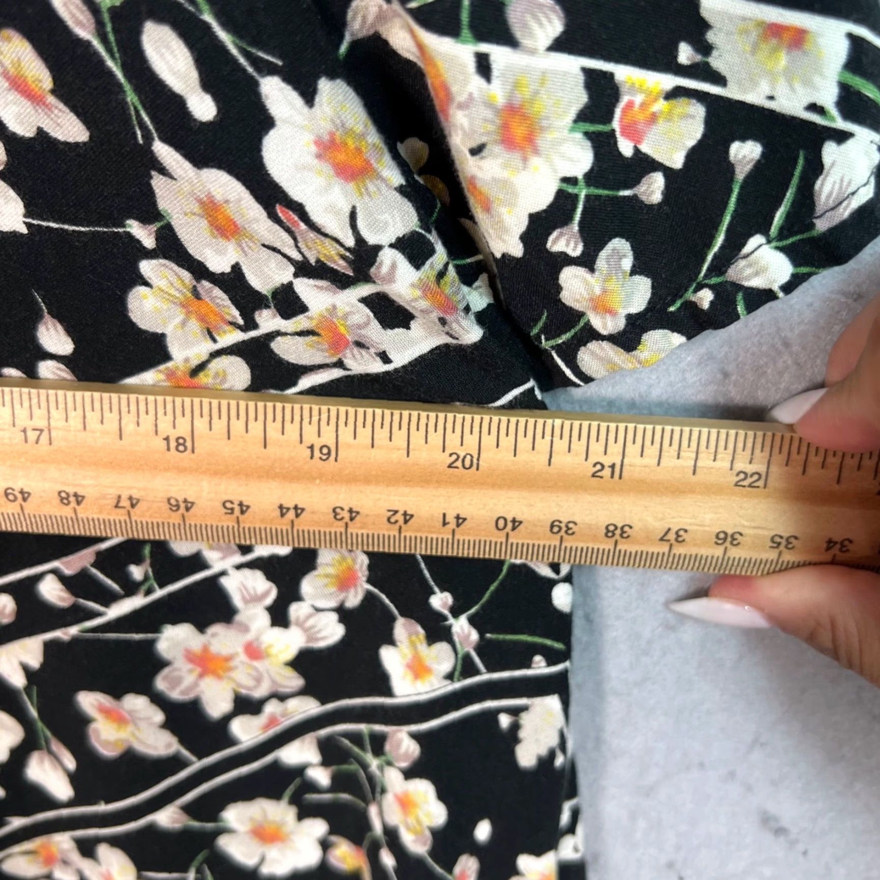Vintage Motel Dress Shiny Floral V-Neck Short Sleeve Mini - Adult Womens Large Black - Party/Cocktail, 100% Viscose, Summer/Spring, Regular Size 36" / US 14 / IT 50 - 6 Thumbnail