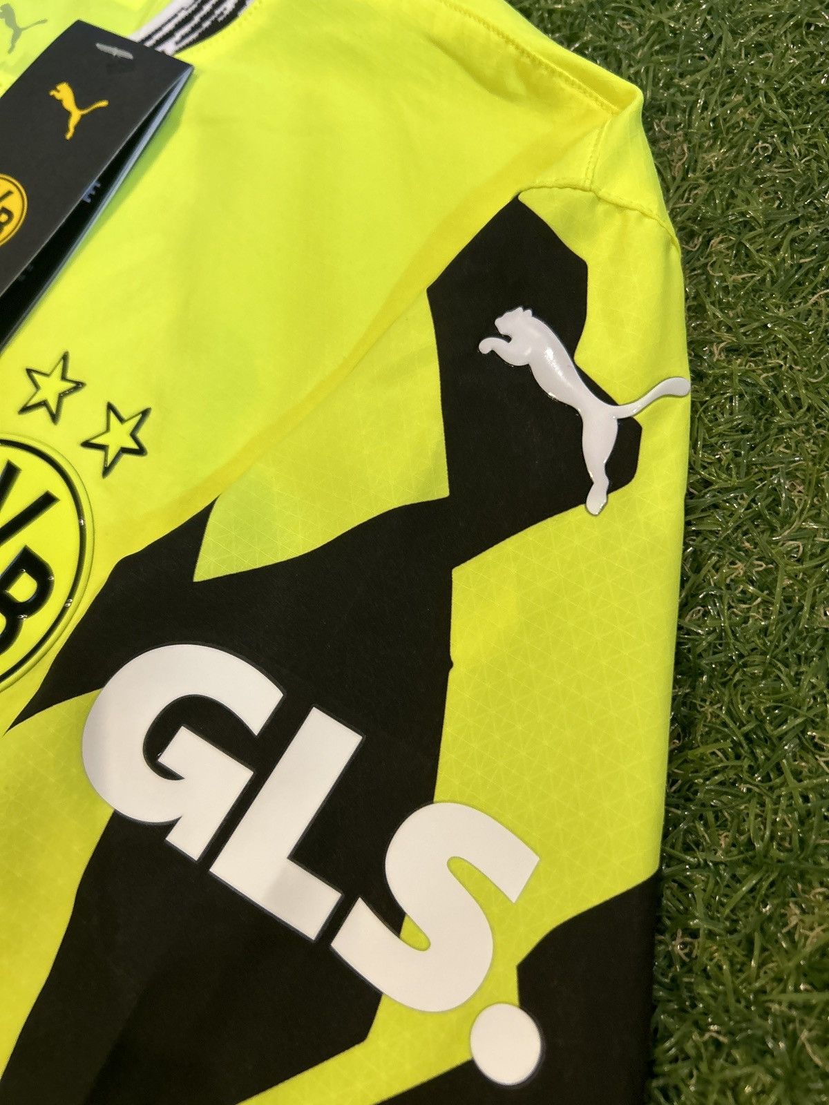 Puma 24/25 Borussia Dortmund Anniversary Fourth Shirt Size US L / EU 52-54 / 3 - 9 Thumbnail