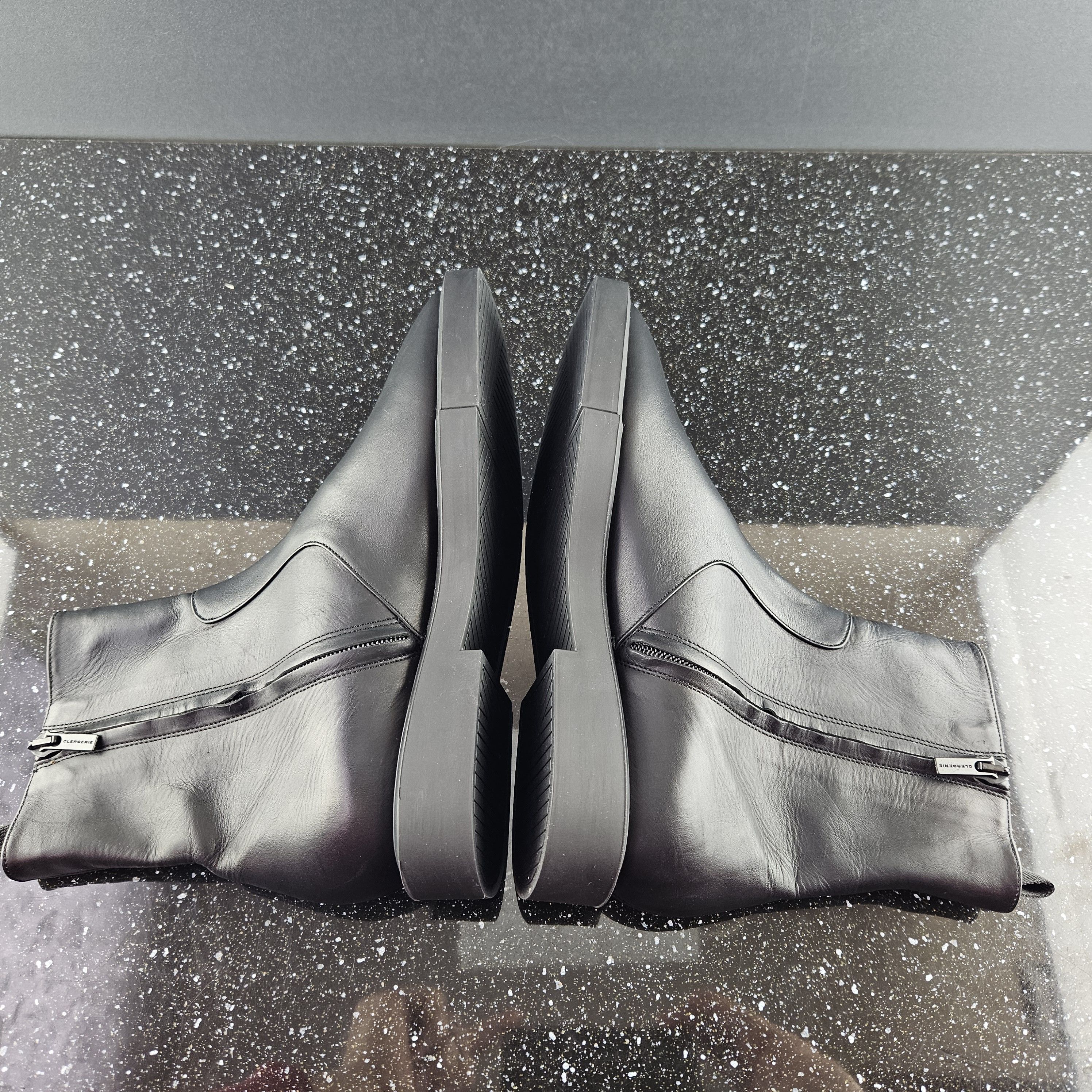 Robert Clergerie Clergerie black leather ankle boots Sz 37 Size US 7 / IT 37 - 7 Thumbnail