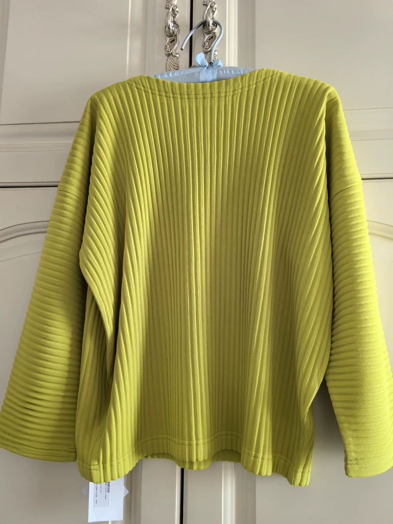 Issey Miyake issey miyake Yellow pleated coat 2506-Nextarrow Size S / US 4 / IT 40 - 4 Thumbnail